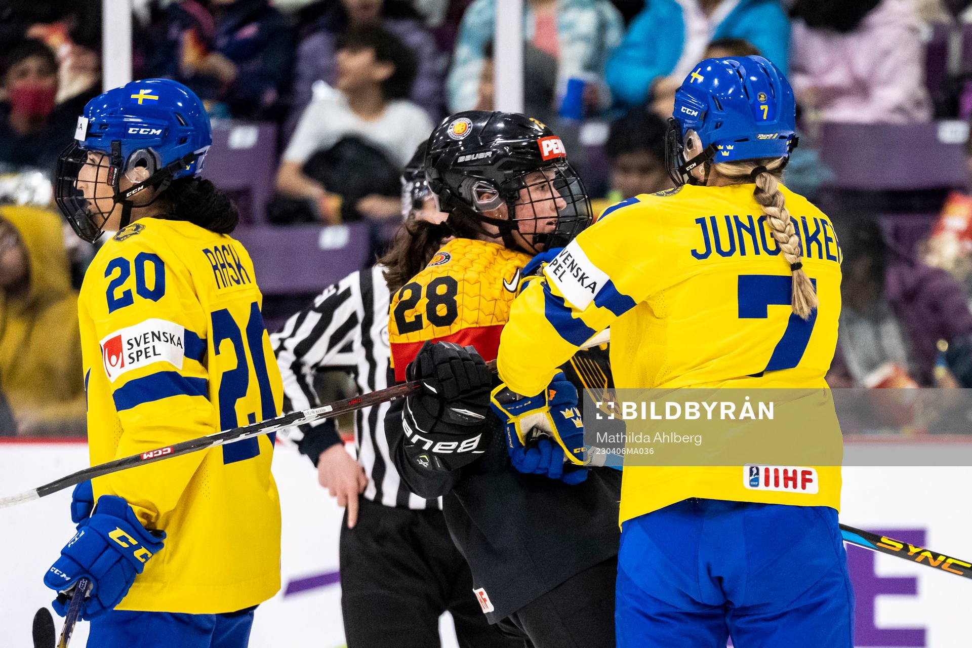 Fanny Rask and Mira Jungåker of Sweden and  Katarina