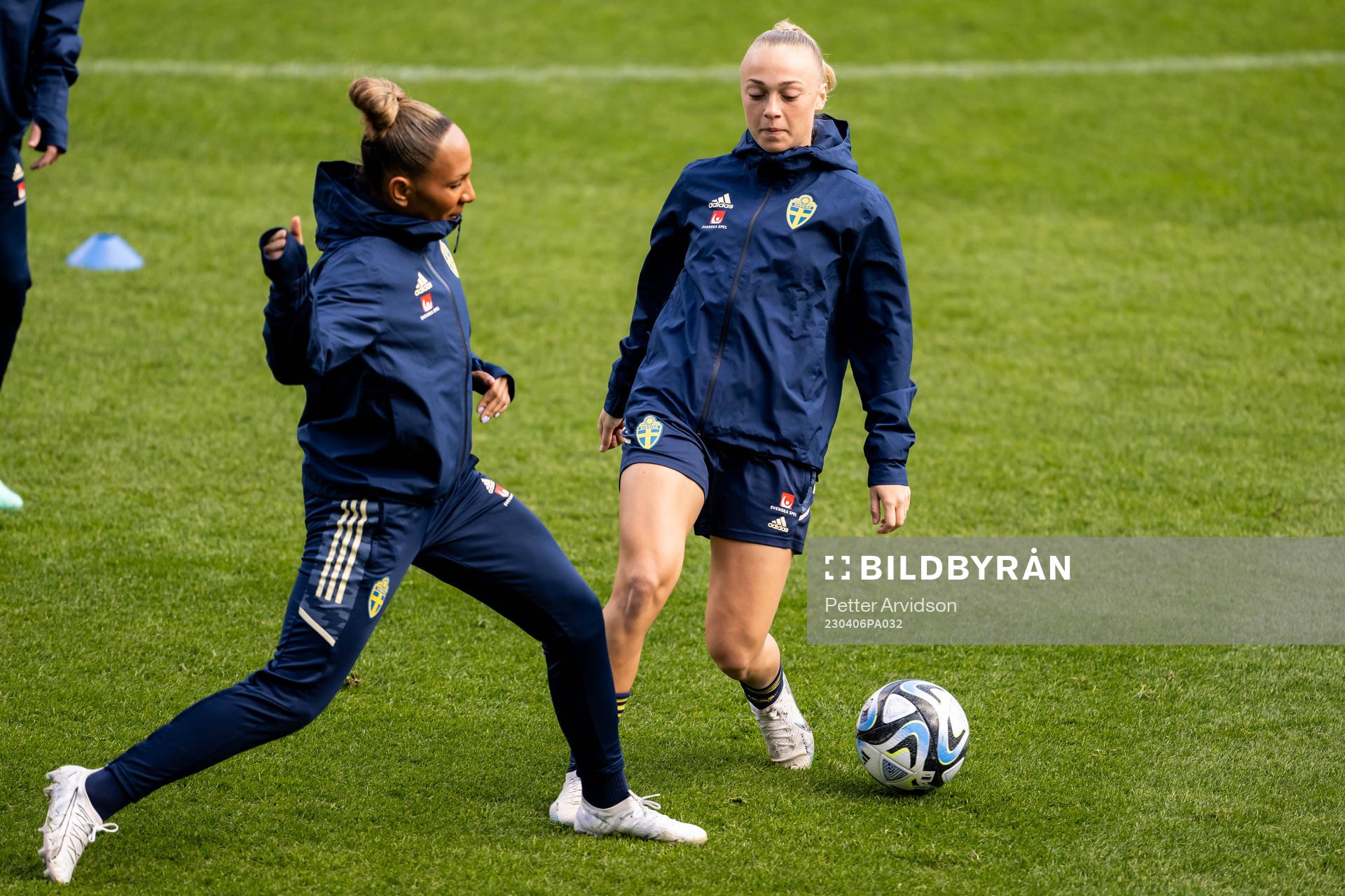 Madelen Janogy and Hanna Bennison