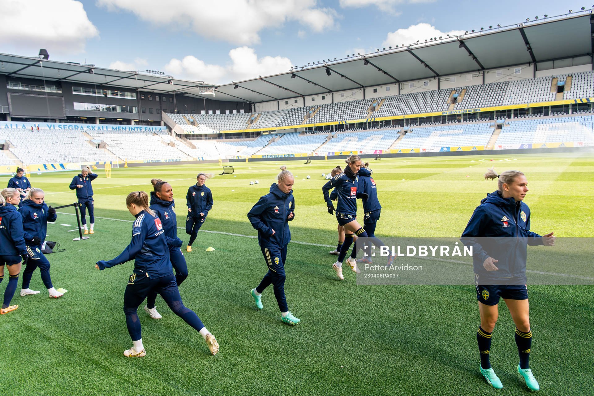 Madelen Janogy, Caroline Seger and Jonna Andersson