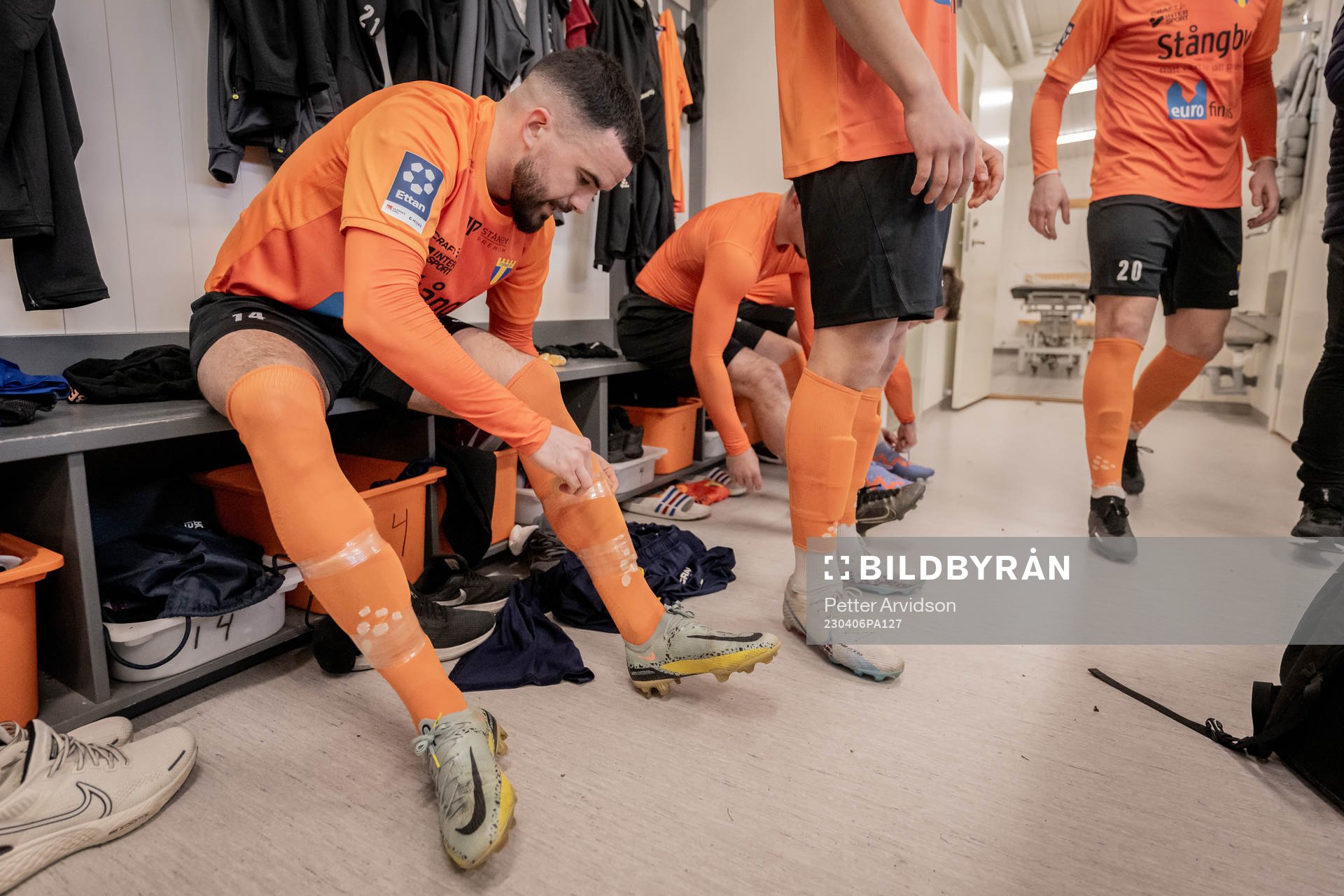 Torns IFs Granit Stagova i omklädningsrummet inför fotbollsmatchen i Division 1 Södra mellan Torns IF och Ängelholm den 6 april 2023 i Lund.