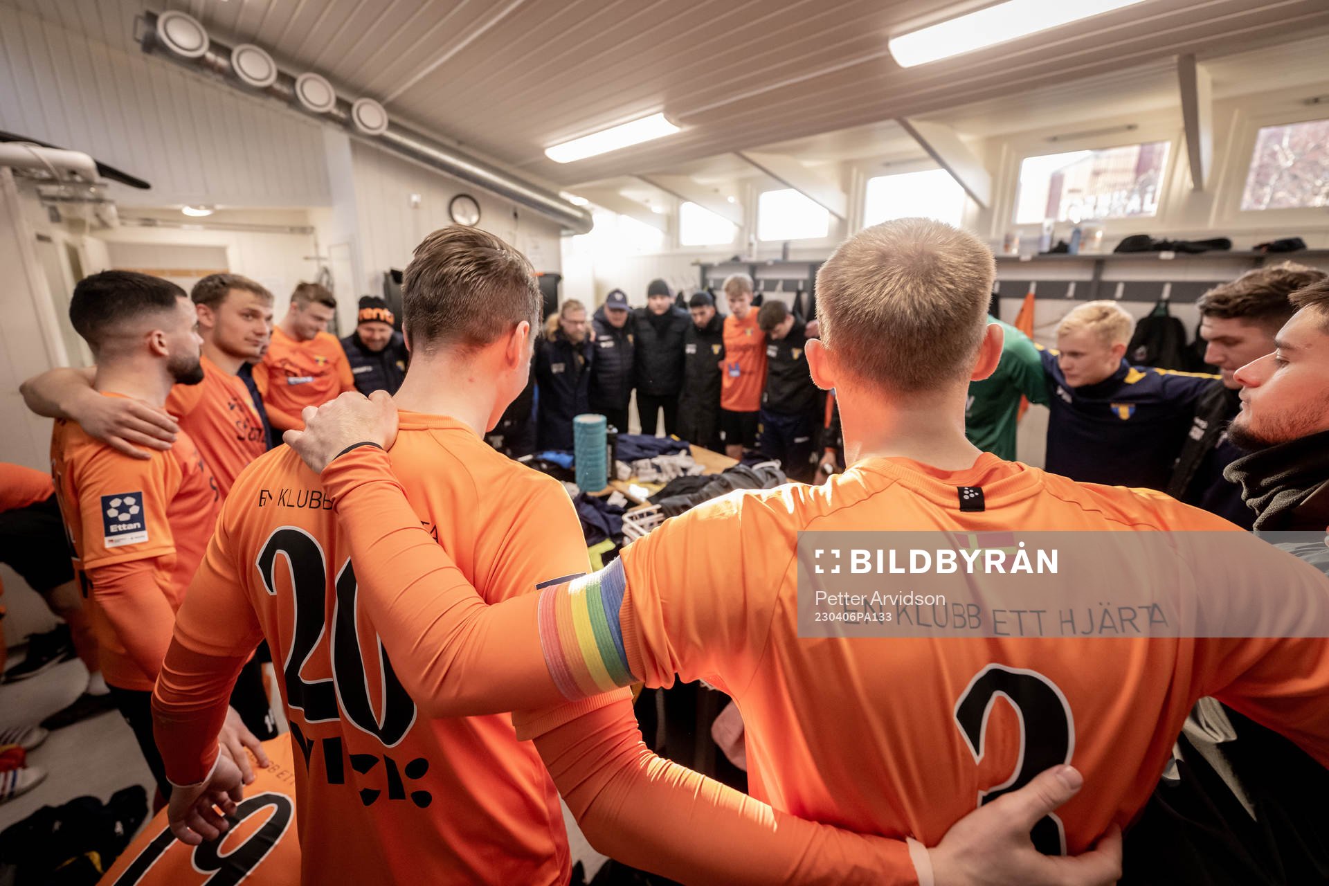 Torns IFs spelare samlas i omklädningsrummet