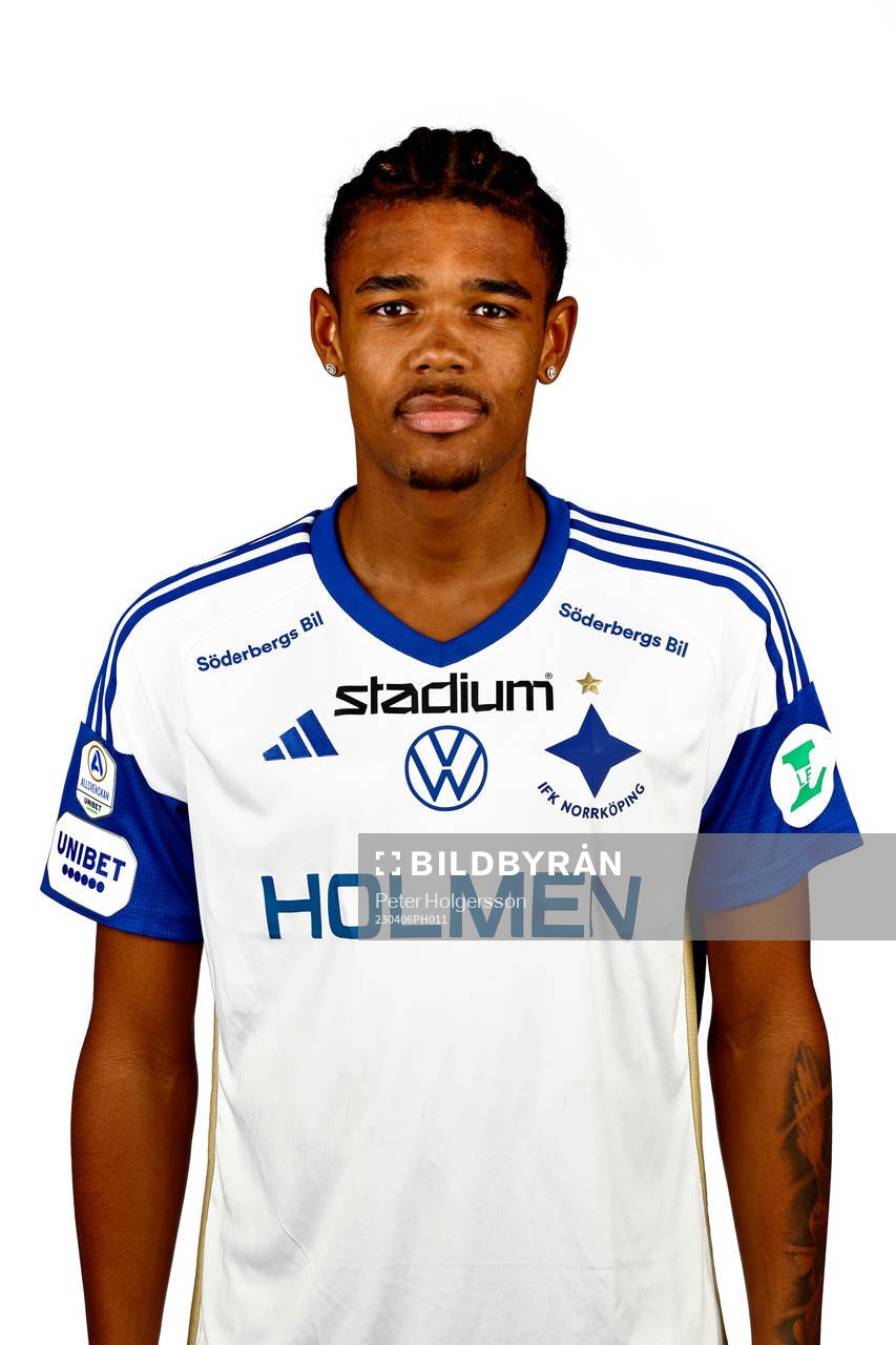 IFK Norrköpings Emil Roback den 6 april 2023 i Norrköping. 