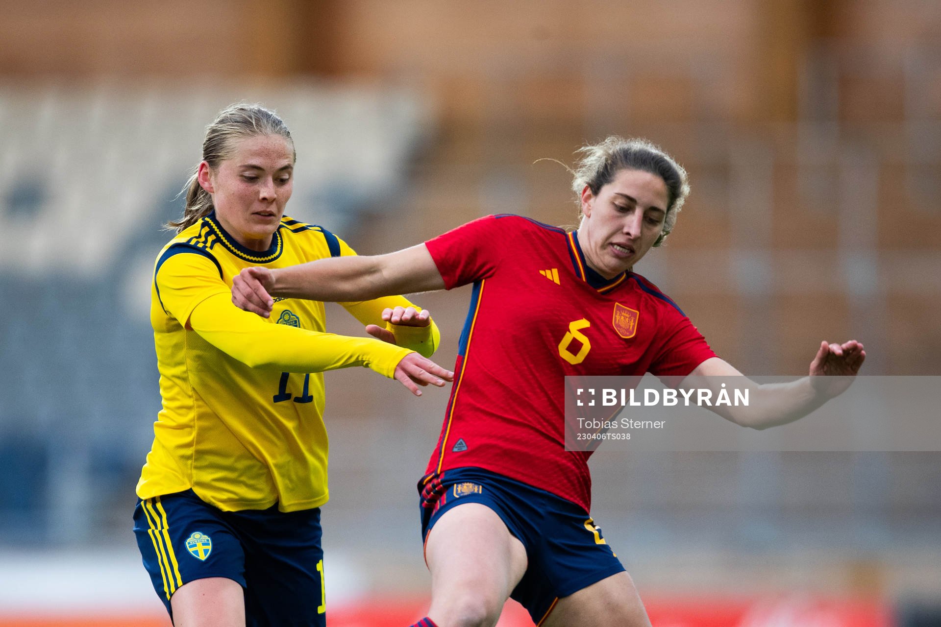 Paulina Nyström of Sweden and Oihane Valdezate Cabornero
