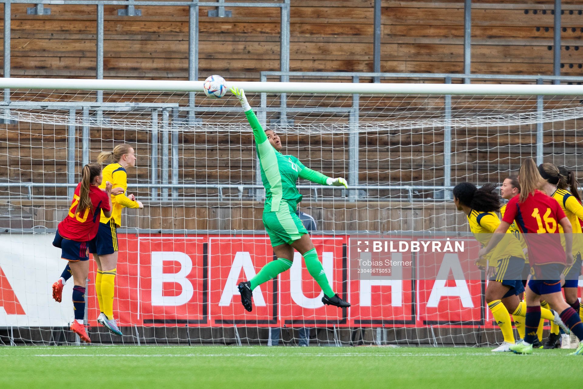 Goalkeeper Serina Iddrisu Backmark of Sweden