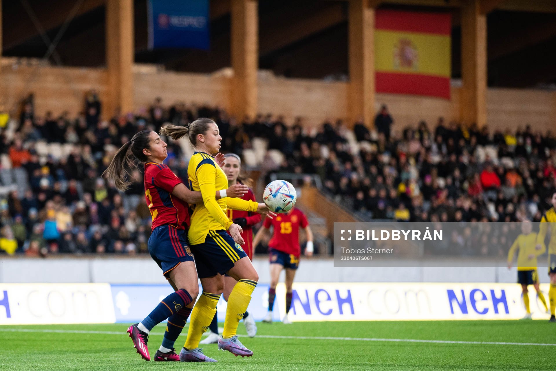 Lucia Rodriguez Herrero of Spain and Cornelia Kapocs of