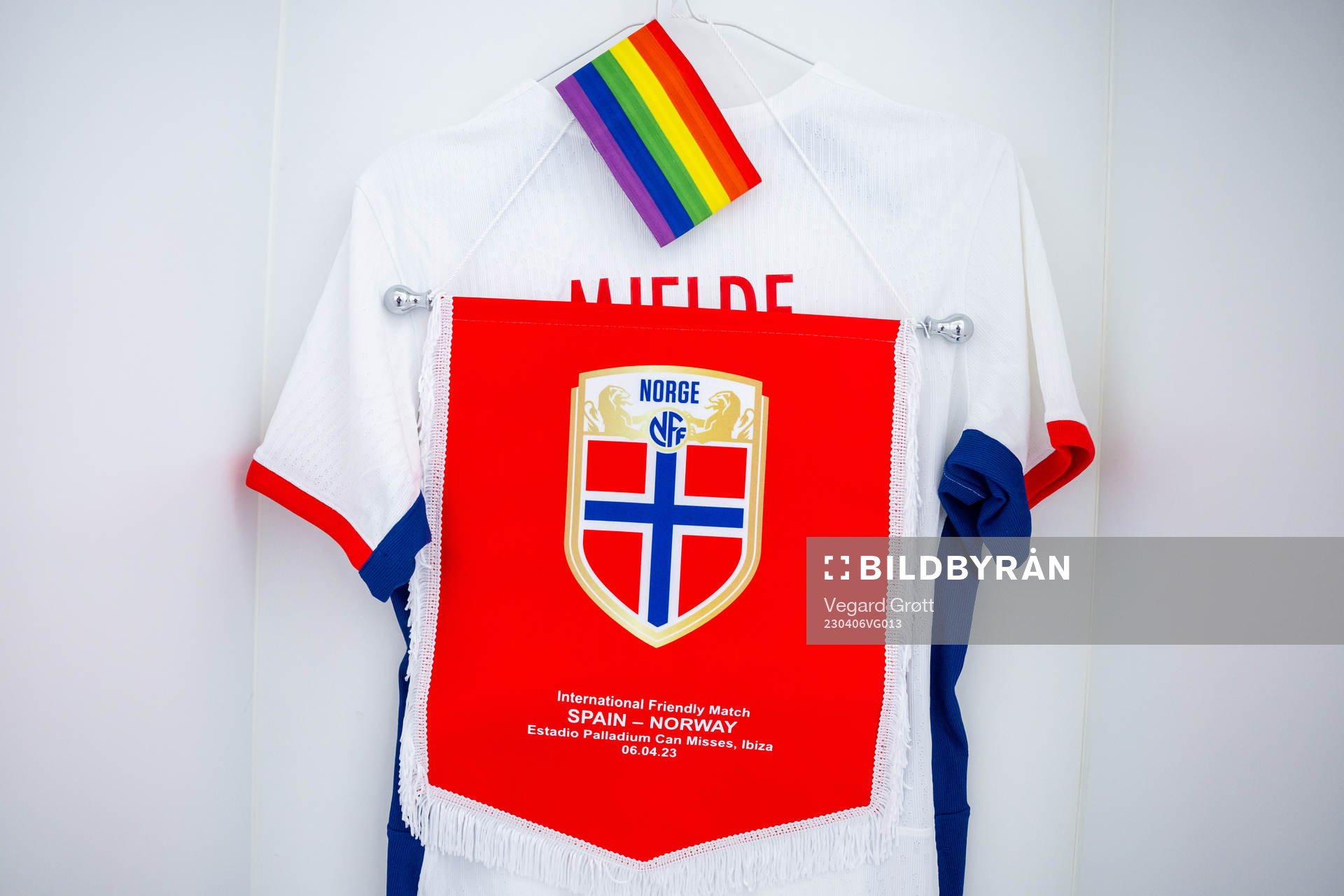 The kit, captains’ armband and pennant of Maren Mjelde of