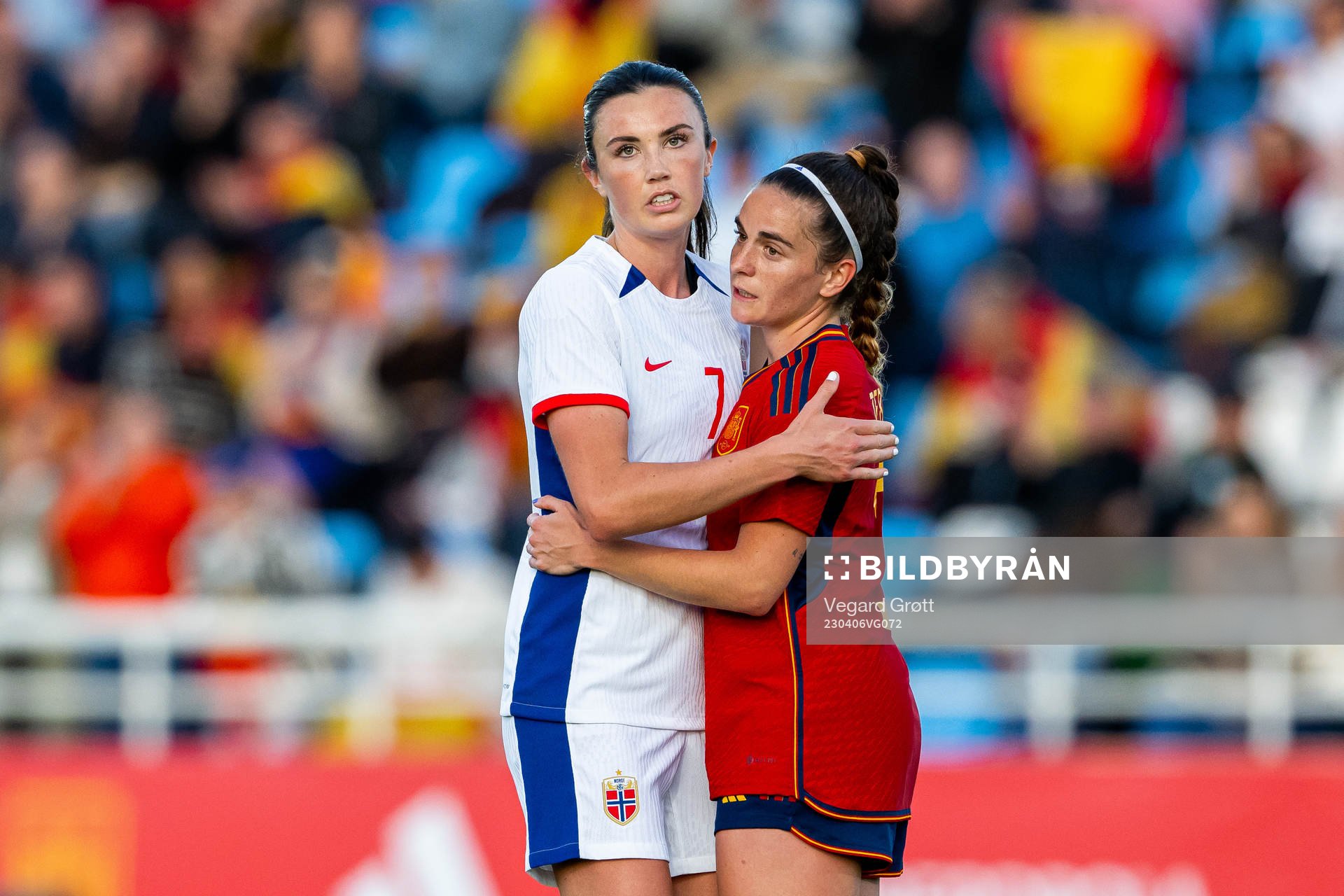 Ingrid Syrstad Engen of Norway and Teresa Abelleira of Spain