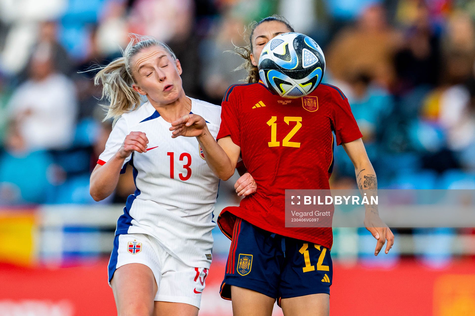 Thea Bjelde of Norway and Asun of Spain