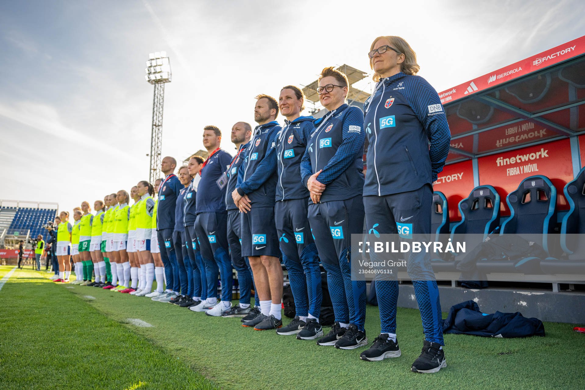Head coach Hege Riise and staff of Norway