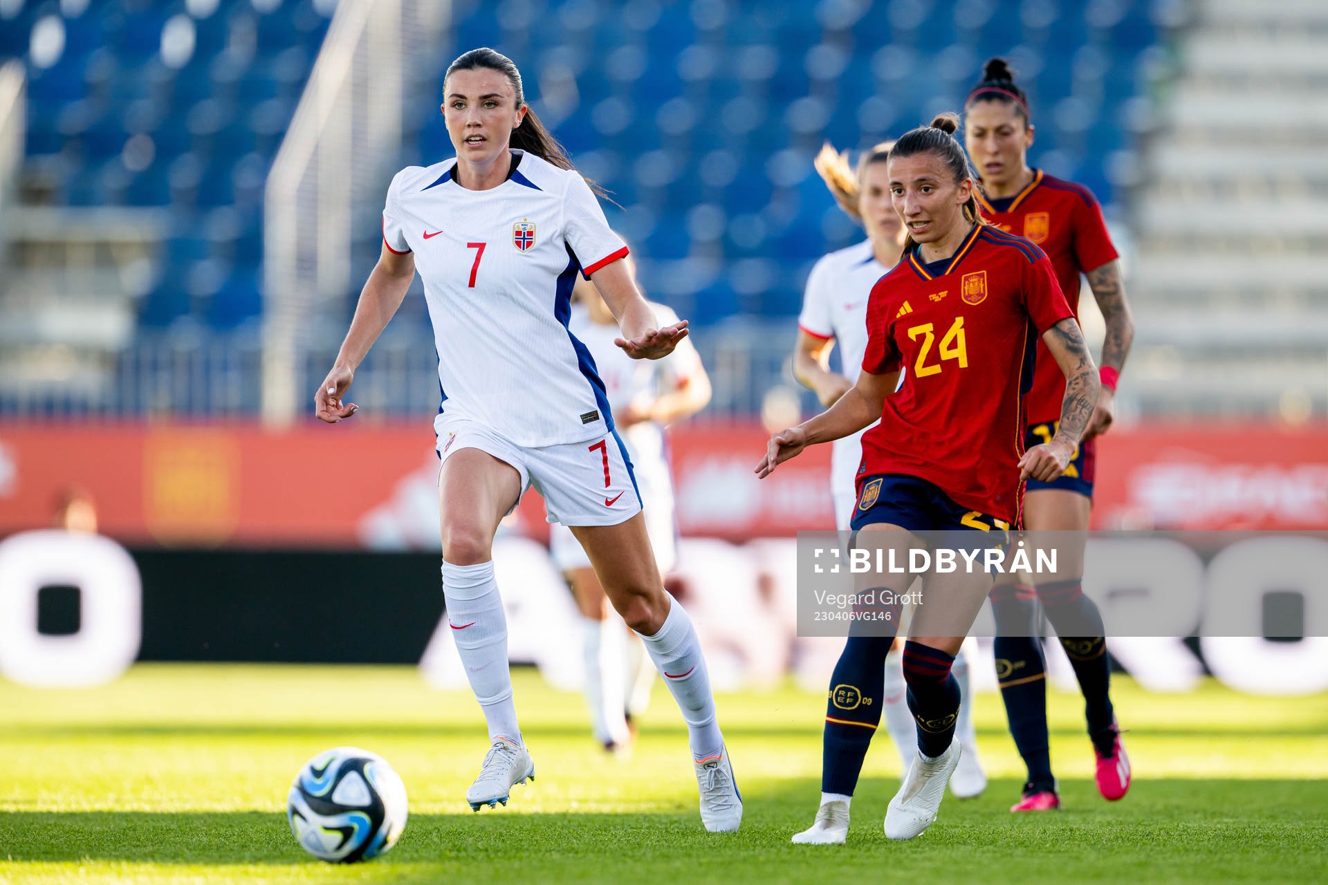 Ingrid Syrstad Engen of Norway and Sheila Garcia of Spain