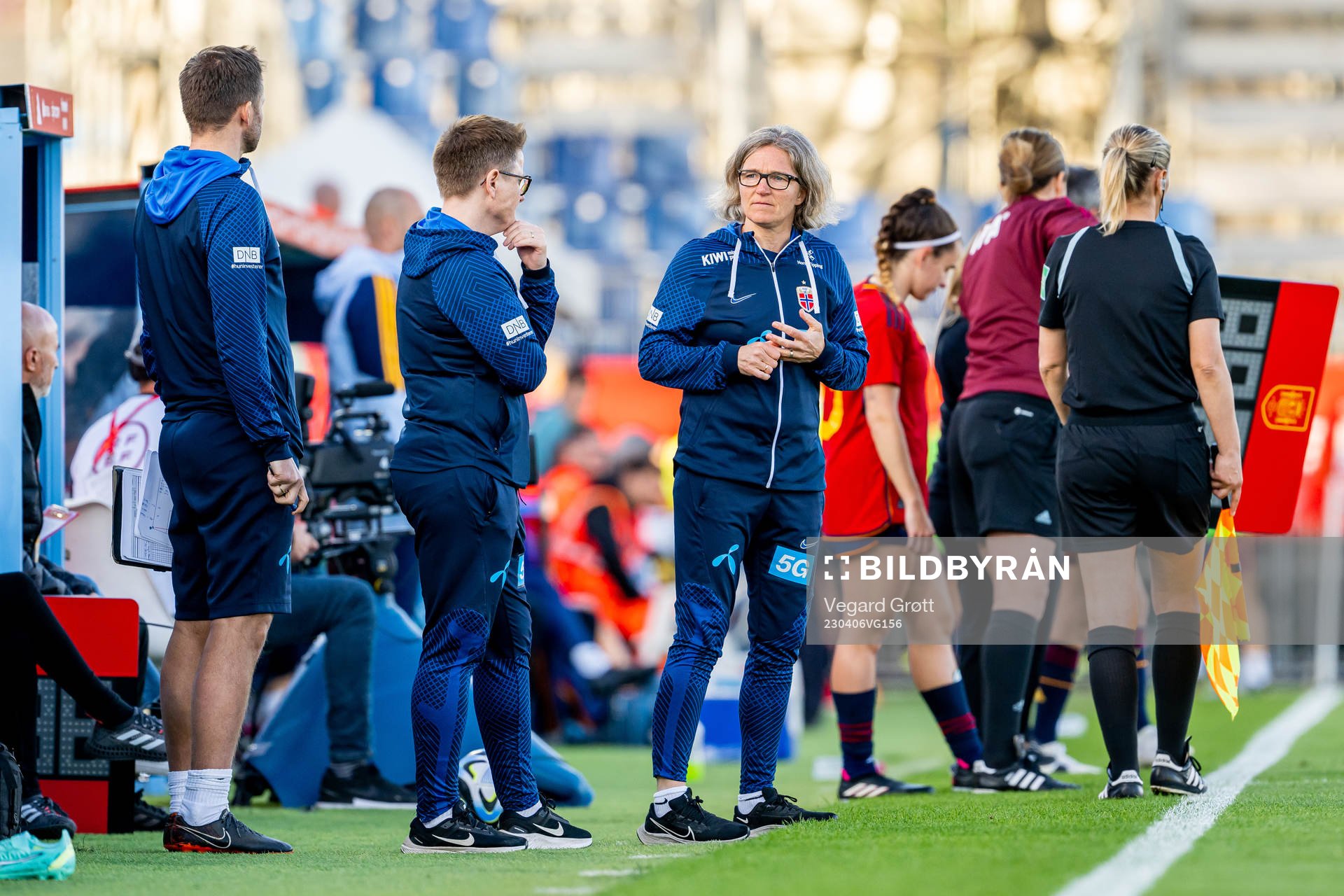 Hege Riise, head coach of Norway, and Monica Knudsen,
