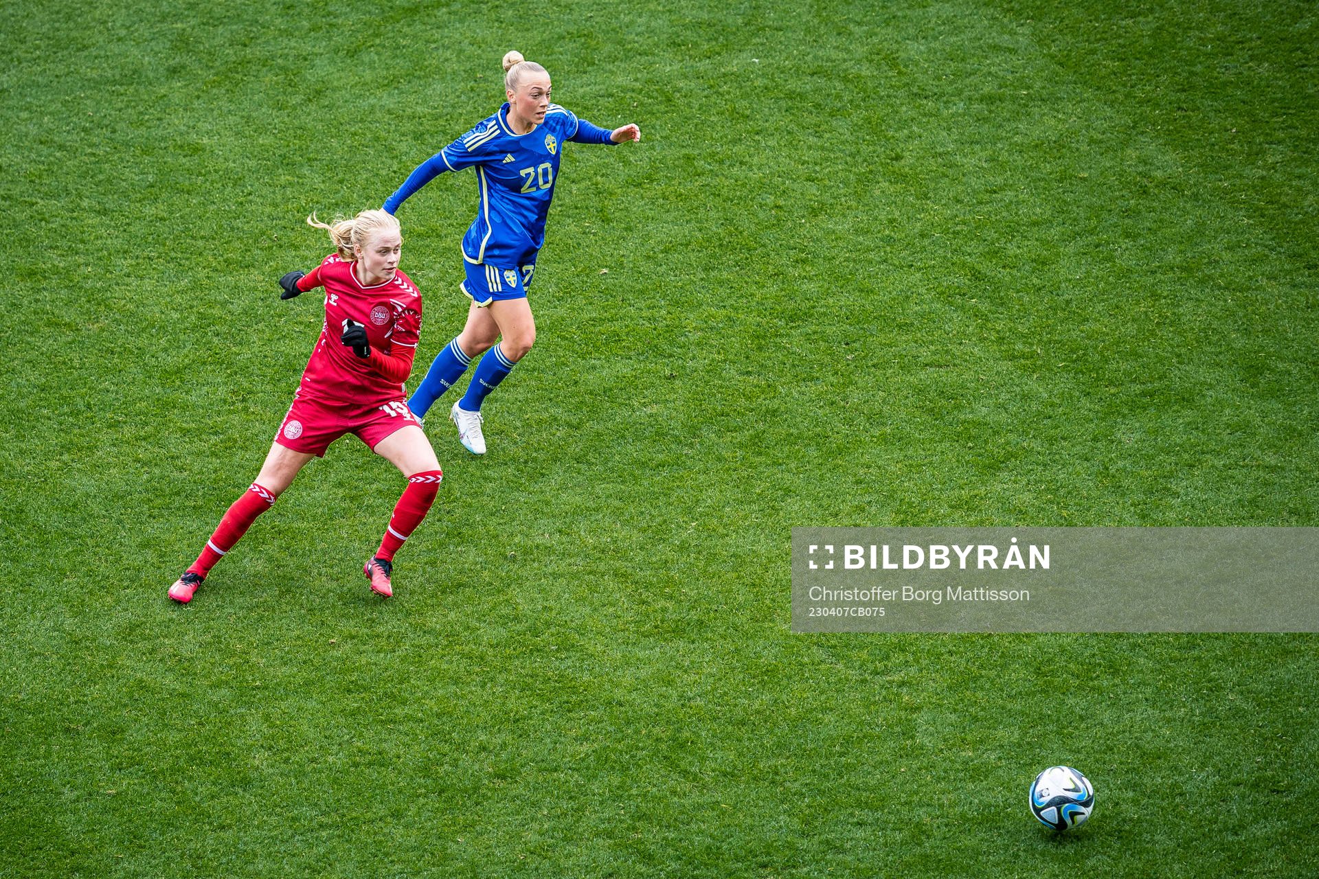 Kathrine Kuhl of Denmark and Hanna Bennison of Sweden
