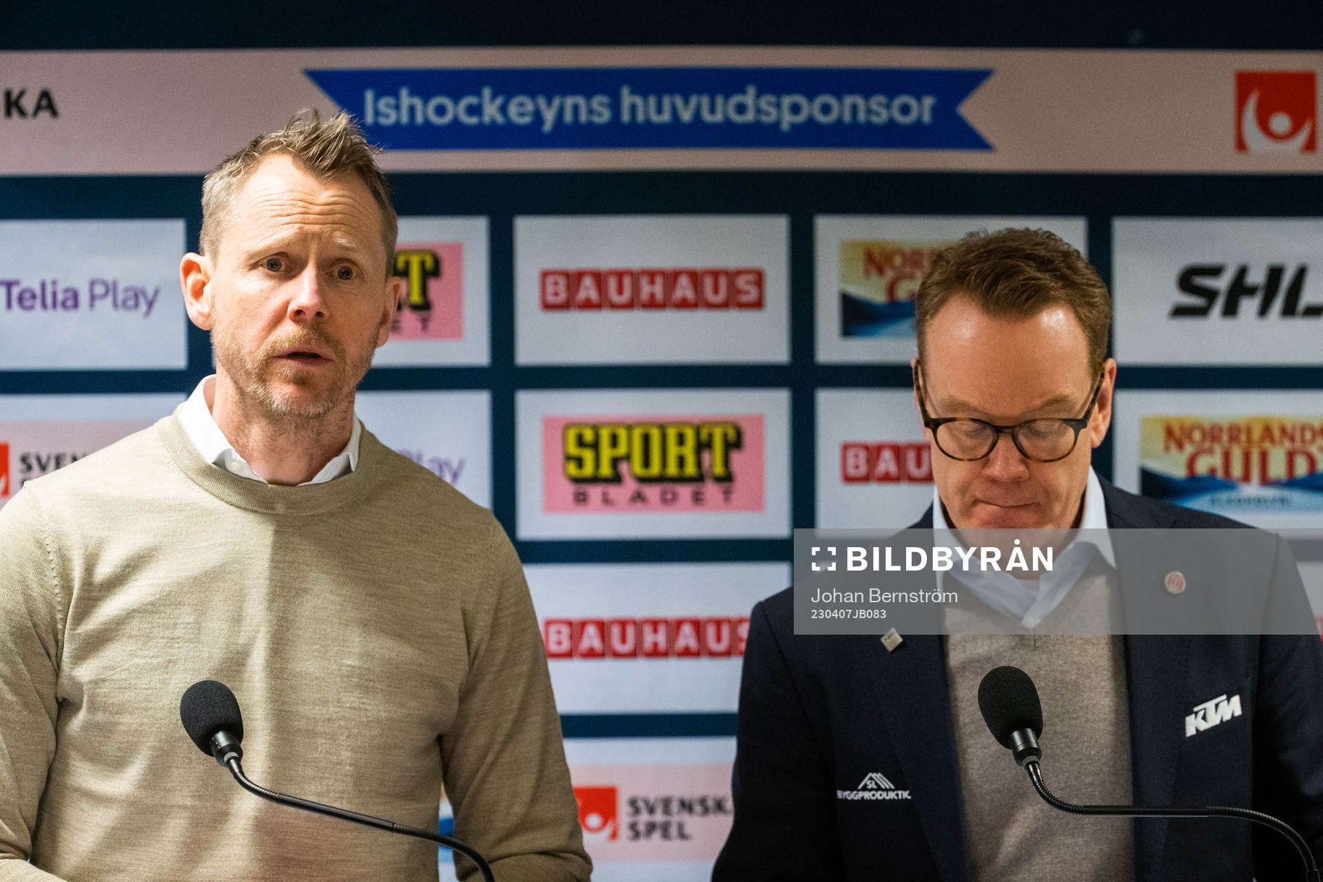 Skellefteås tränare Robert Ohlsson och Örebros tränare