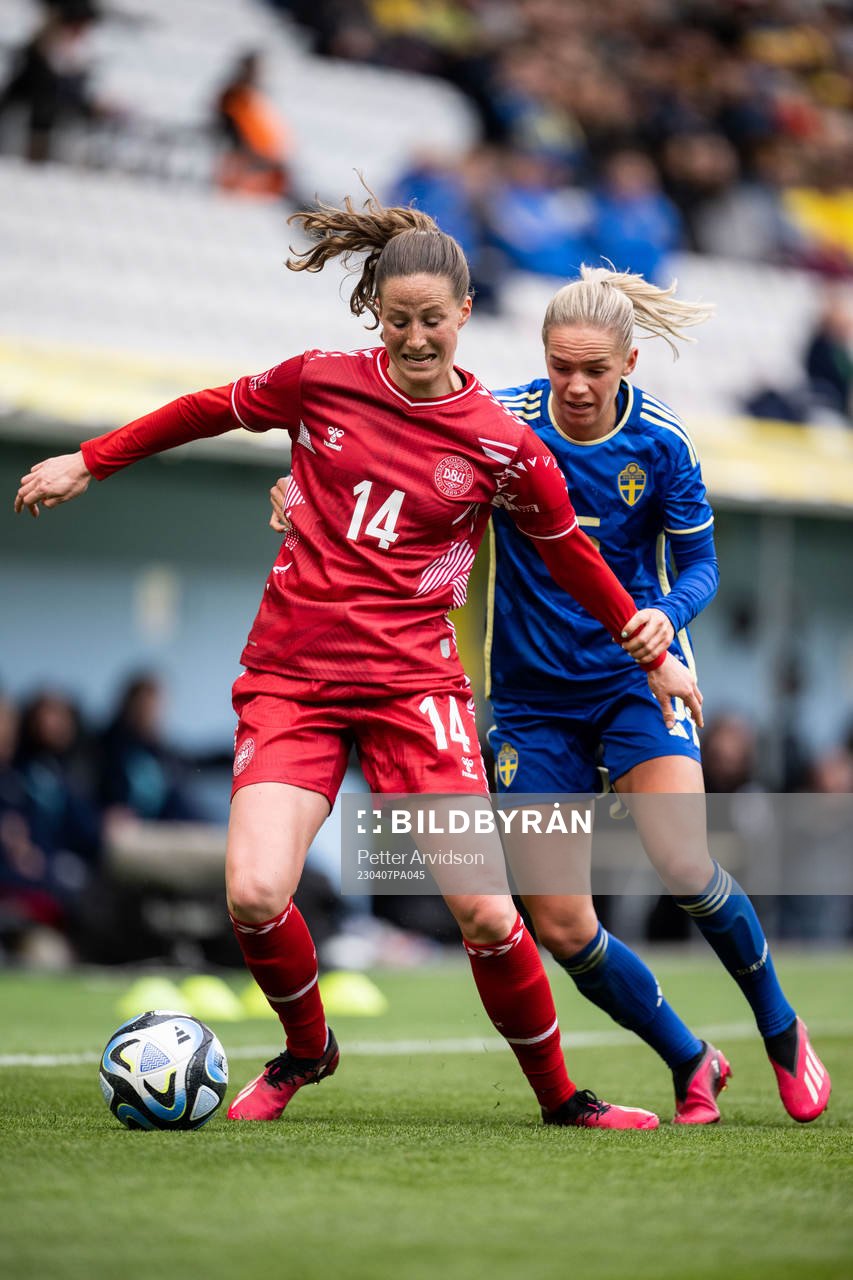 Nicoline Sørensen of Denmark and Hanna Lundkvist of Sweden