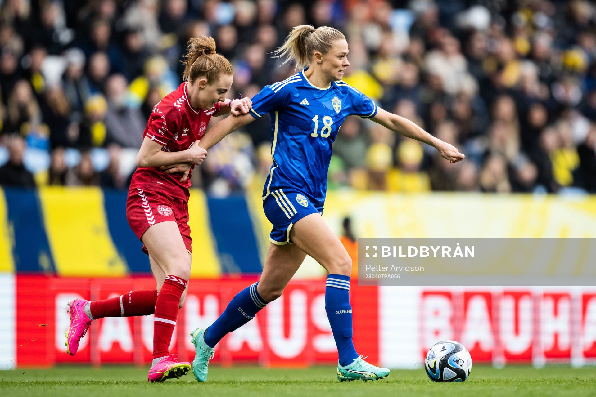 Karen Holmgaard of Denmark and Fridolina Rolfö of Sweden