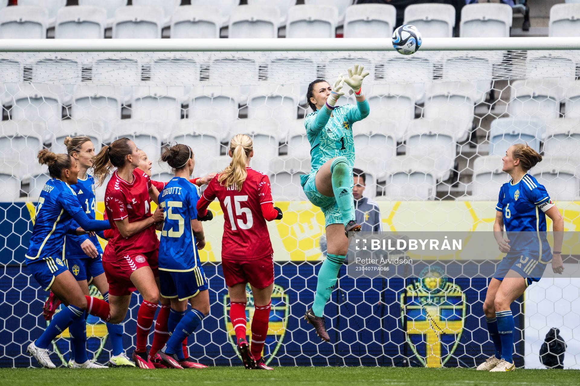 Goalkeeper Zecira Musovic of Sweden