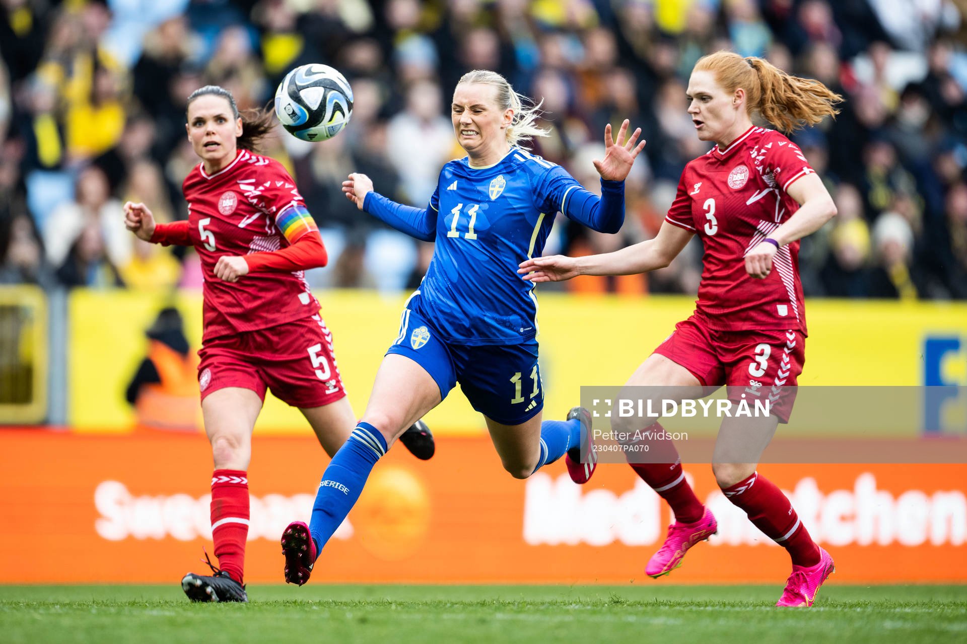 Stina Blackstenius of Sweden against Simone Boye and Stine