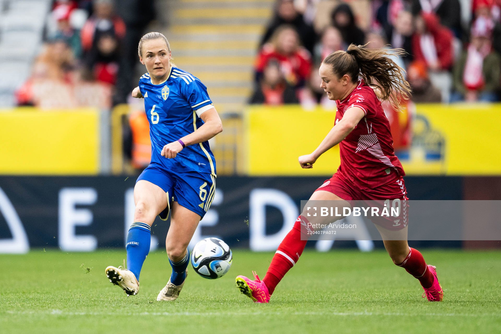 Magdalena Eriksson of Sweden and Janni Thomsen of Denmark