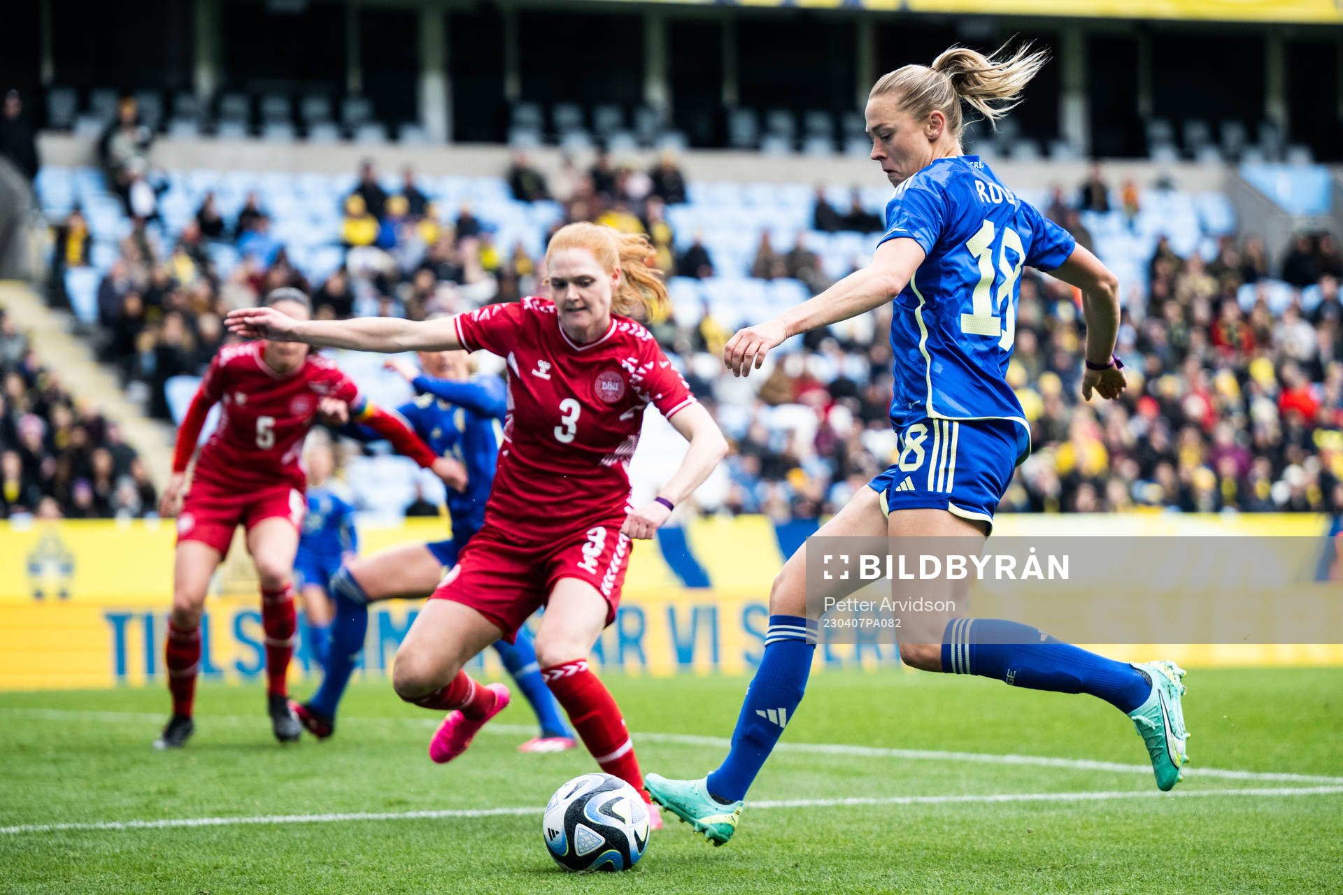 Fridolina Rolfö of Sweden and Stine Ballisager of Denmark