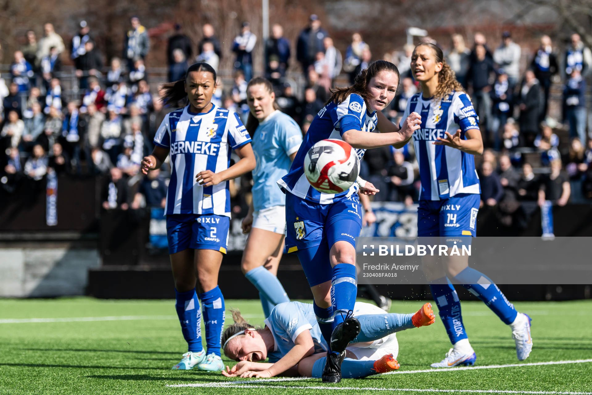 Malmö FFs Amanda Kander och IFK Göteborgs Felicia Holmberg