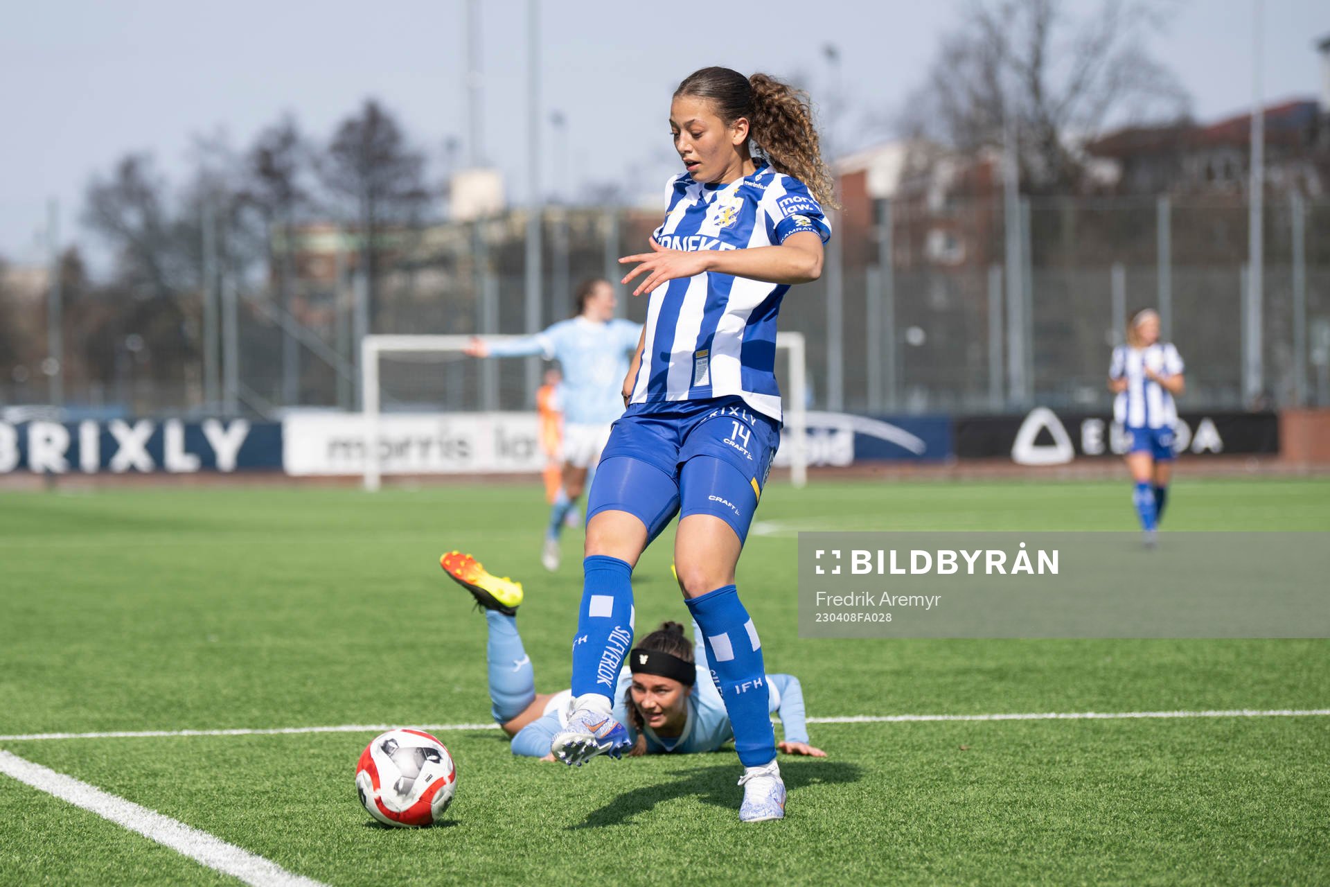 Malmö FFs Julia Welin och IFK Göteborgs Malva Larsson