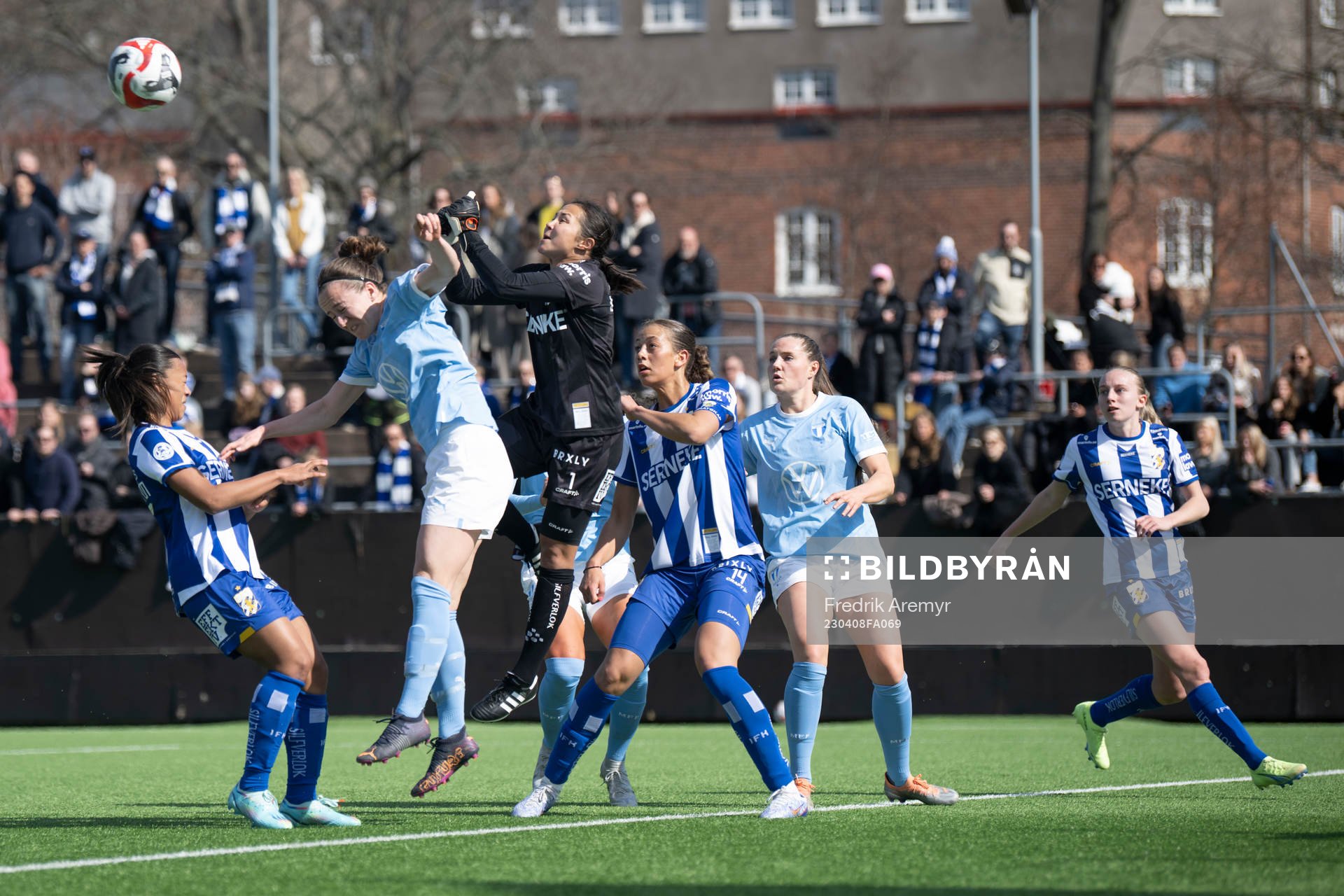 en duell mellan Malmö FFs Anna Plantin och IFK Göteborgs