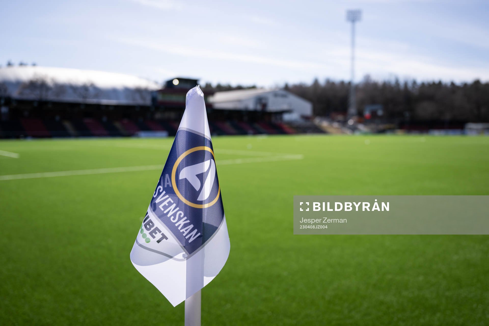 Allsvenskans logo på en hörnflagga