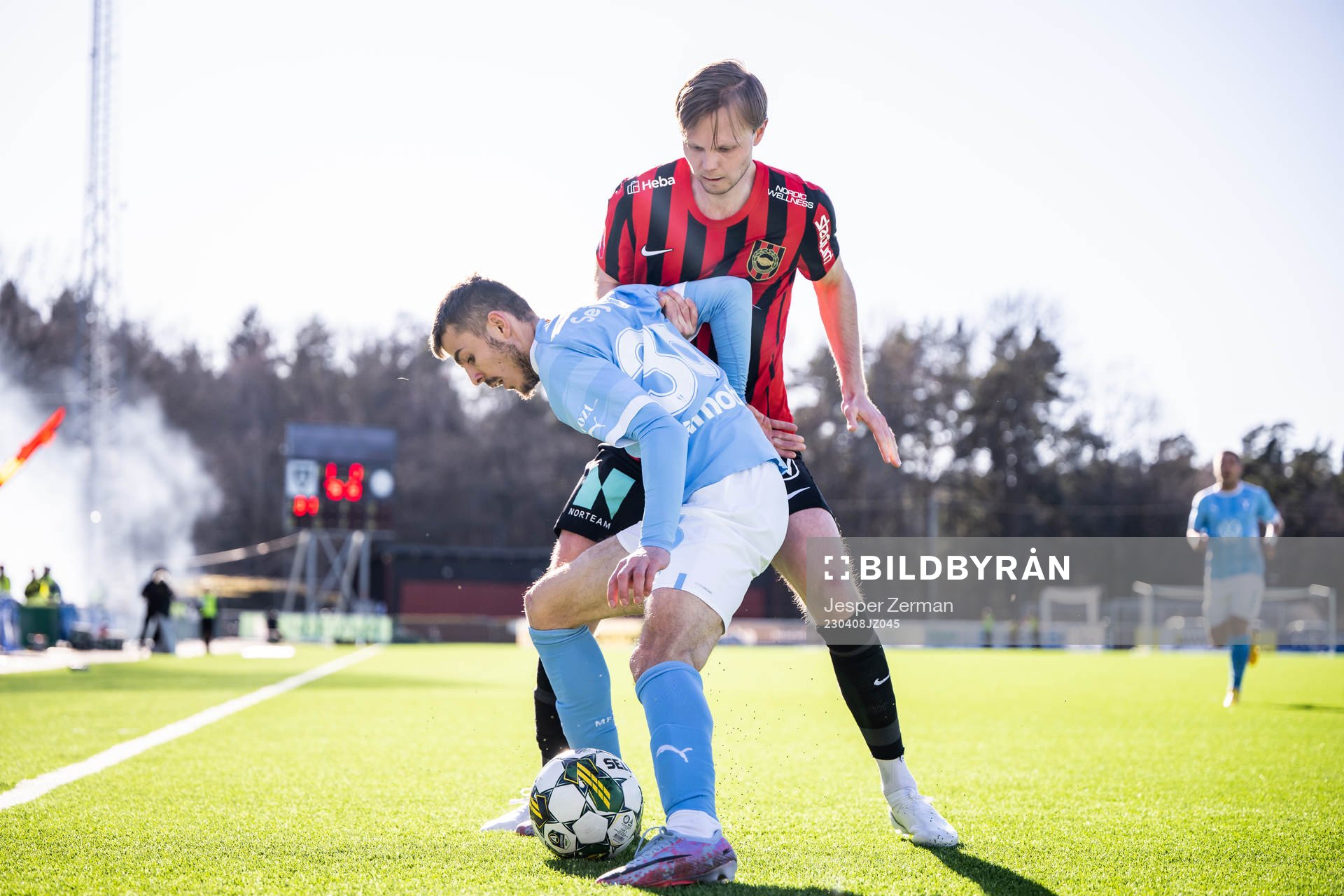 Malmö FFs Patriot Sejdiu och Brommapojkarnas Tim Waker