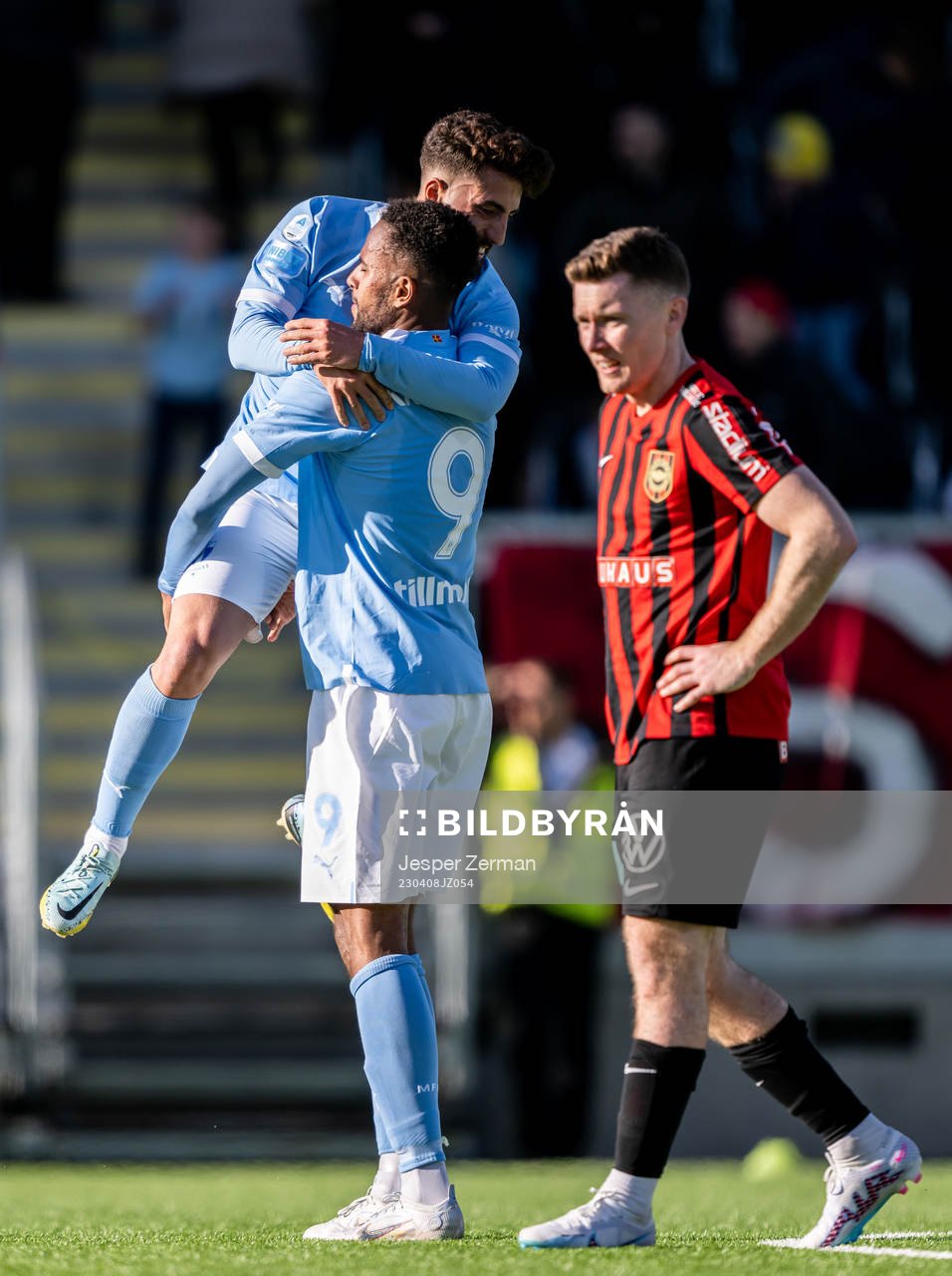 Malmö FFs Moustafa Zeidan och Isaac Kiese Thelin jublar