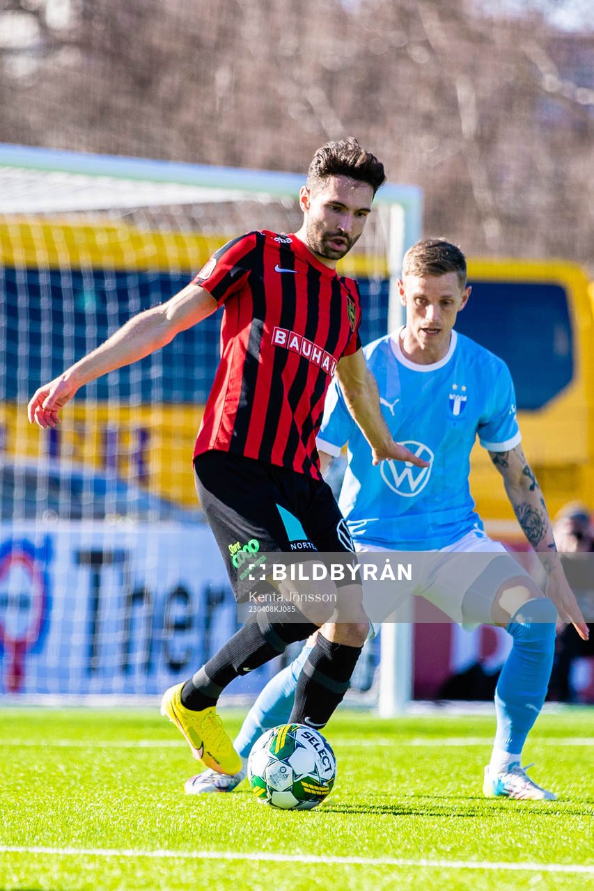 Brommapojkarnas Marijan Cosic och Malmö FFs Søren Rieks
