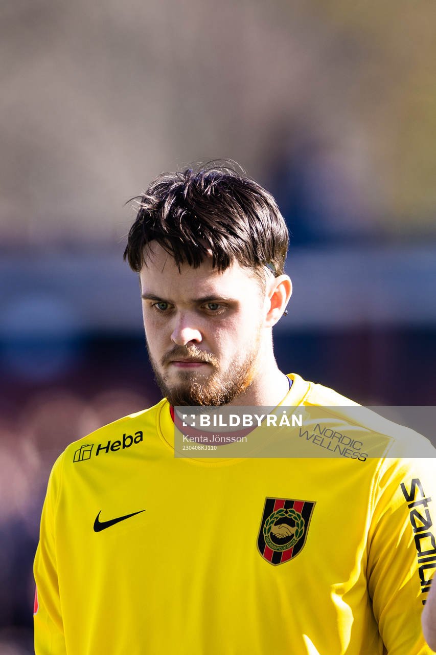 Brommapojkarnas målvakt Oscar Linnér