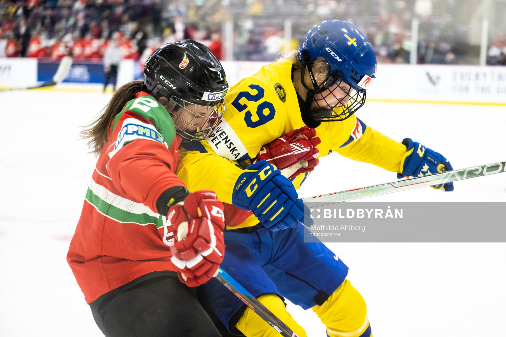 Bernadett Nemeth of Hungary and Olivia Carlsson of Sweden