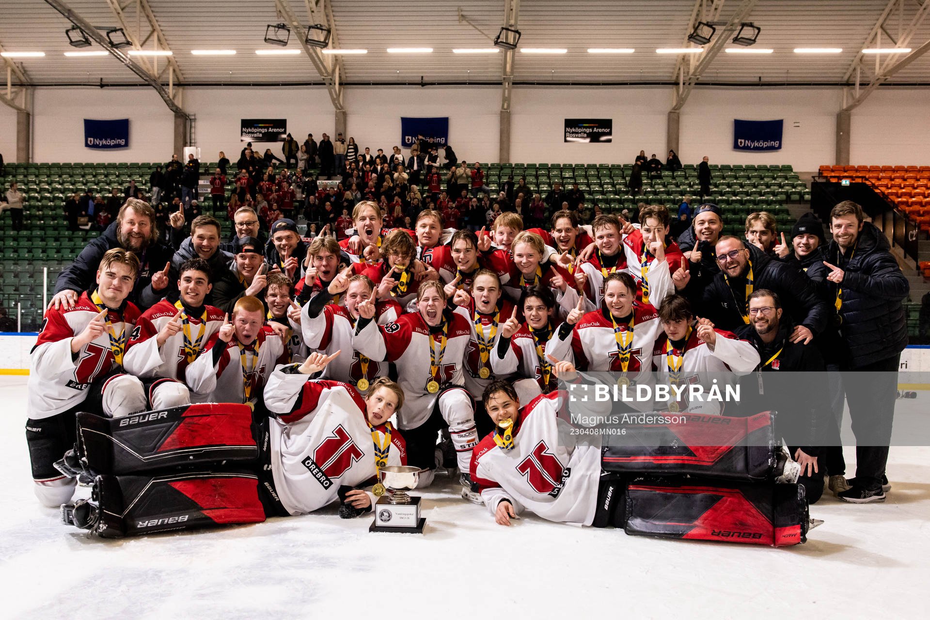 Örebros spelare jublar