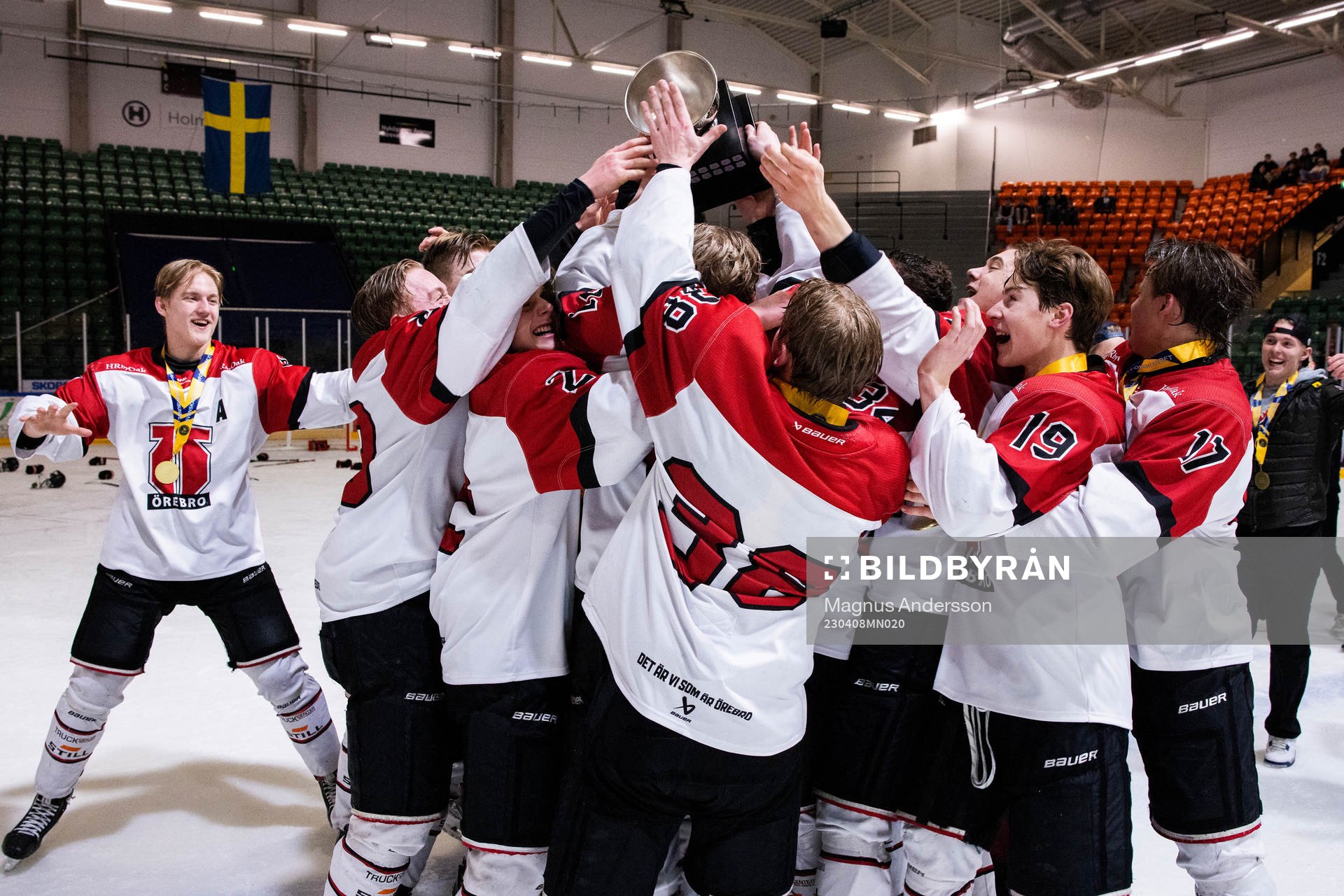 Örebros spelare jublar