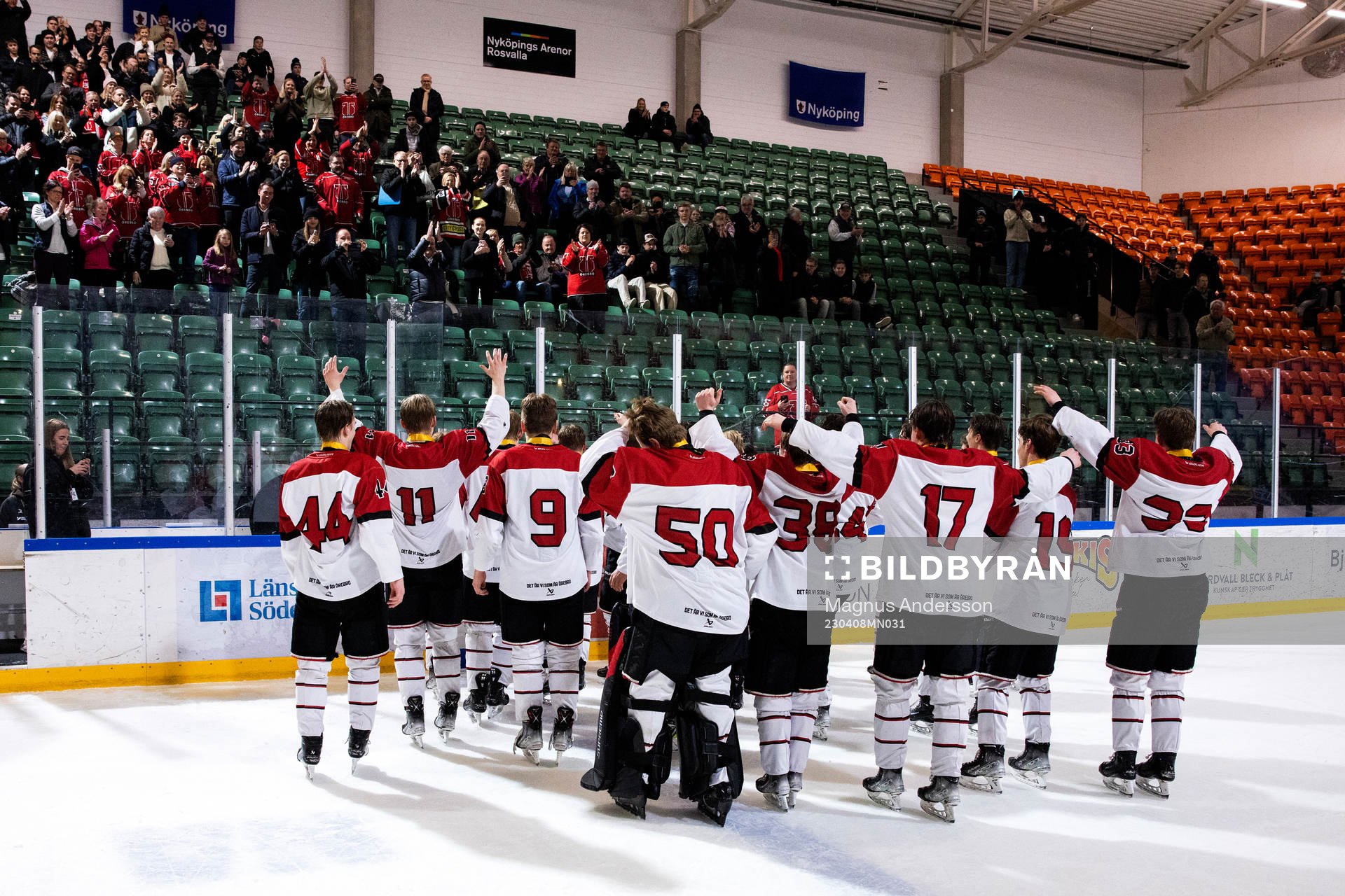 Örebros spelare jublar
