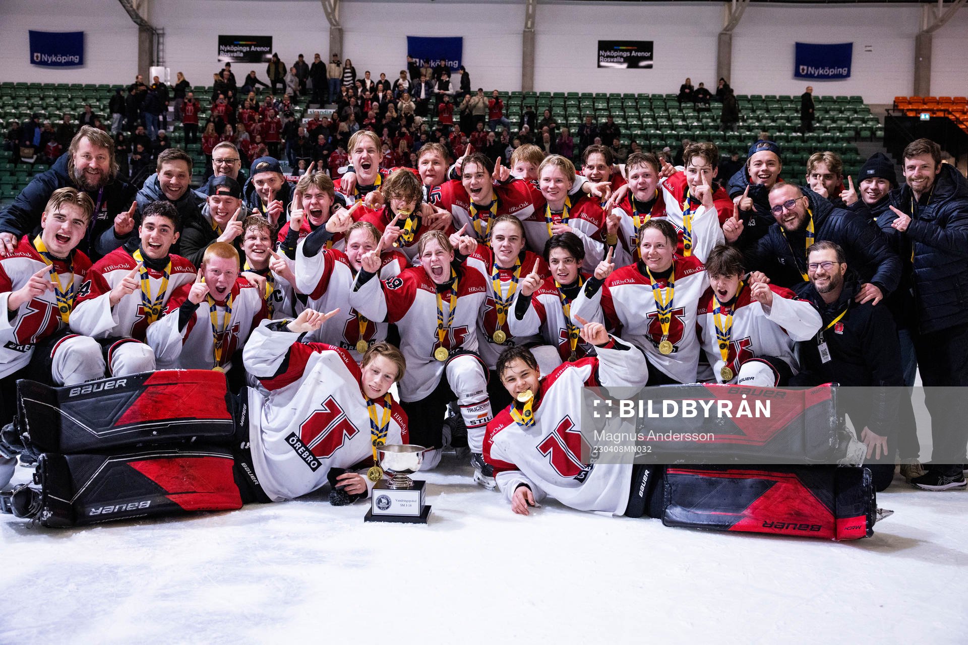 Örebros spelare jublar