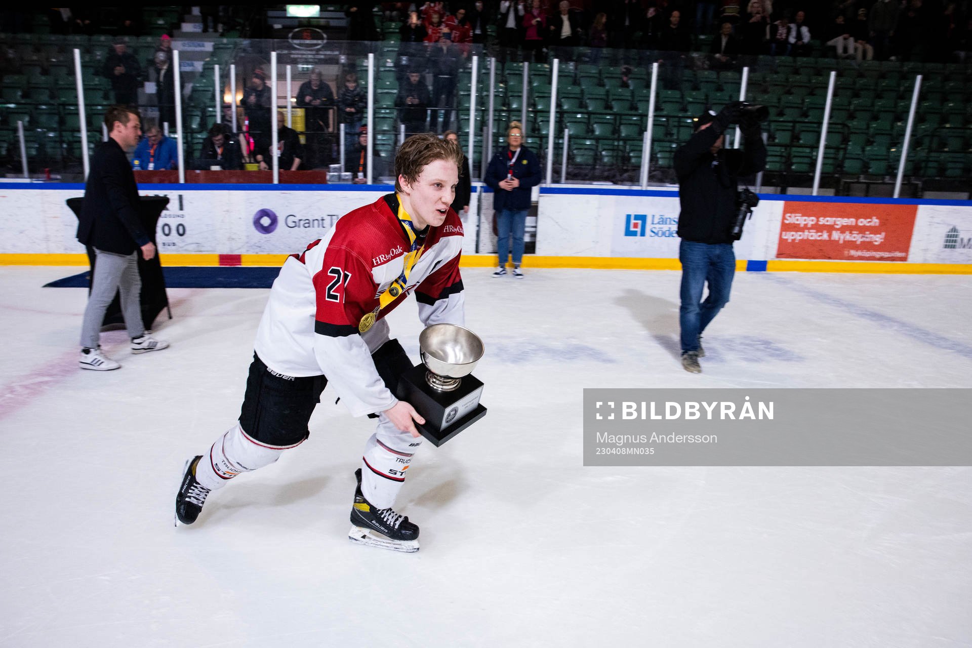 Örebros Olle Karlsson jublar