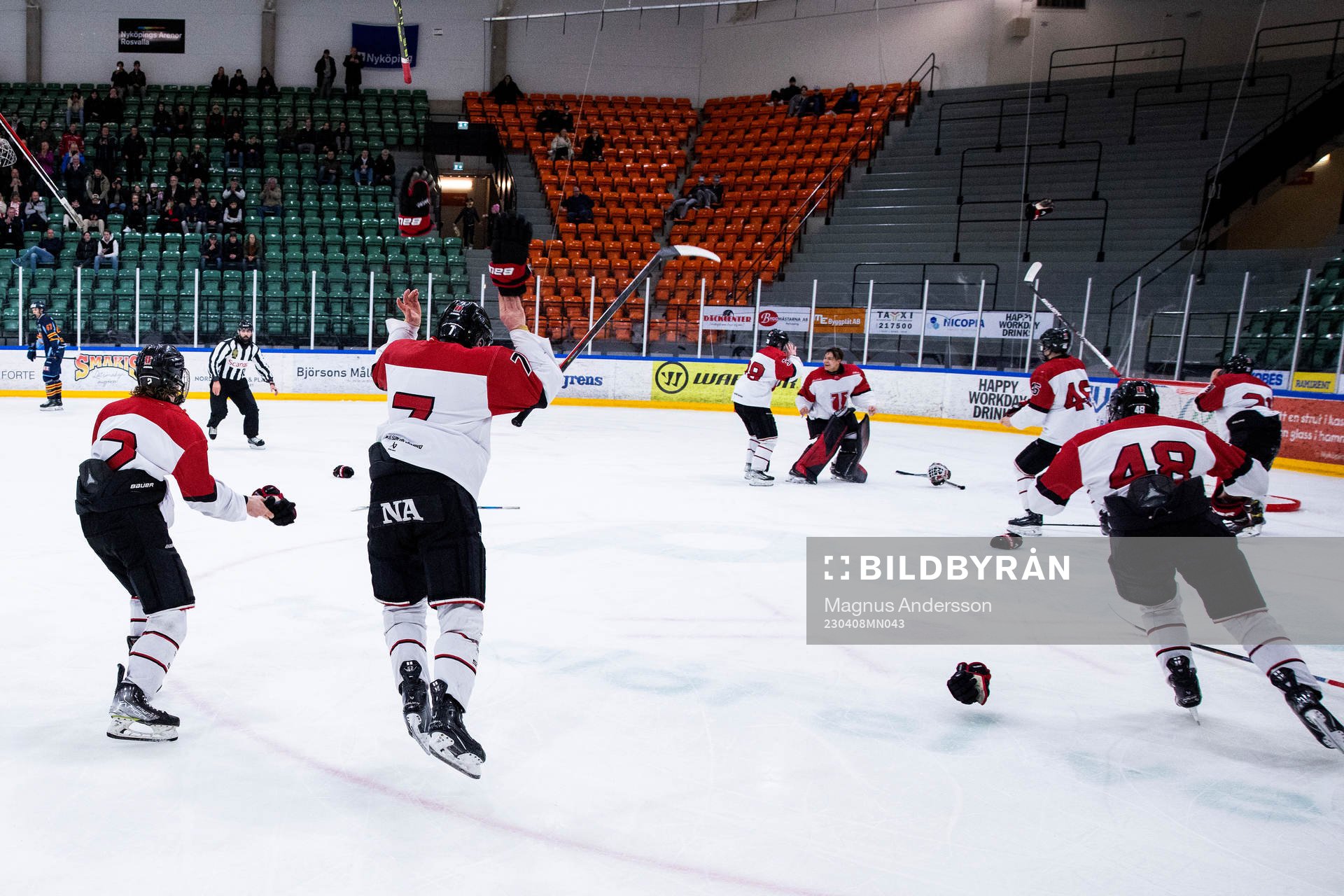 Örebros spelare jublar