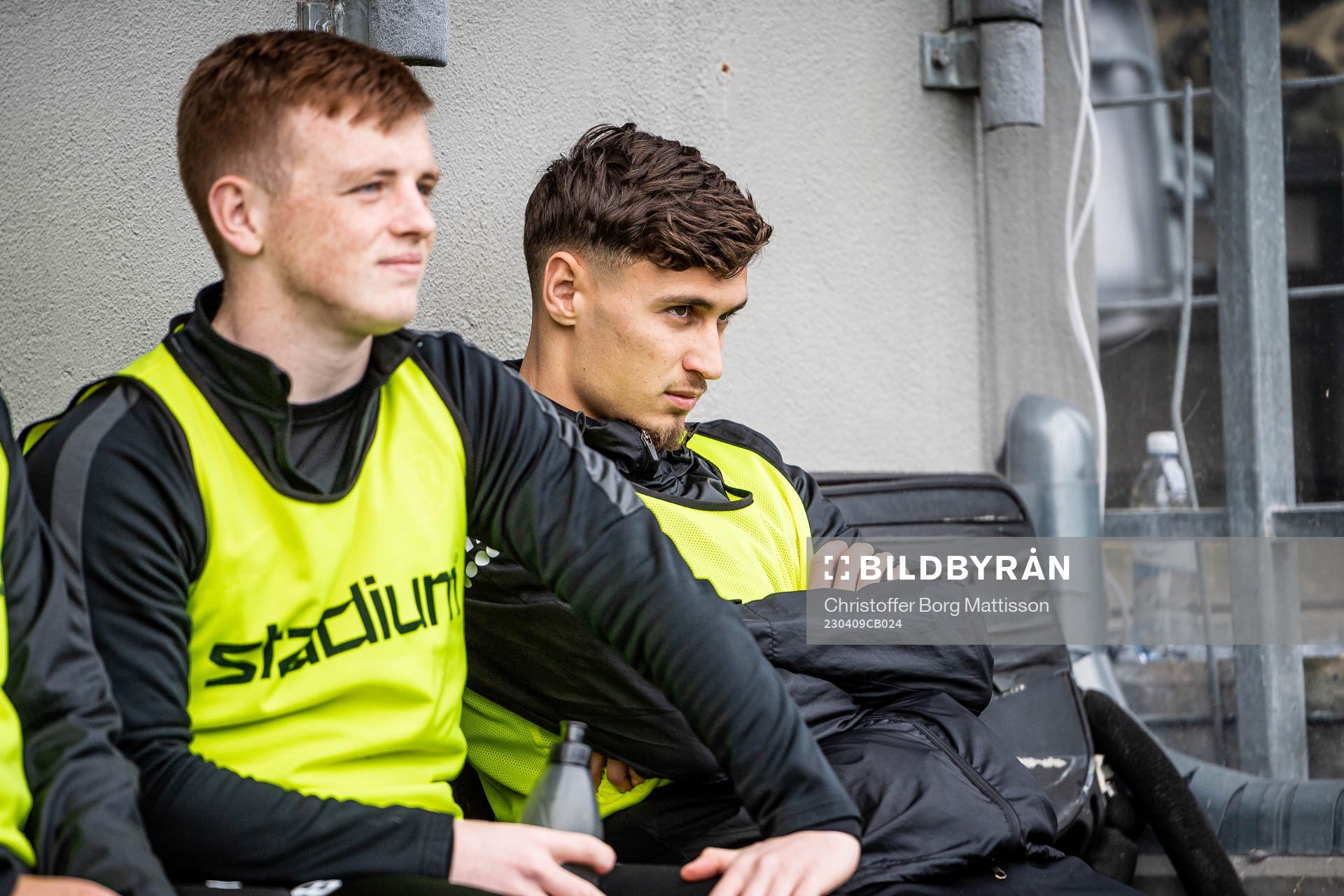 Landskronas Sam Hegdal och Camil Jebara på bänken