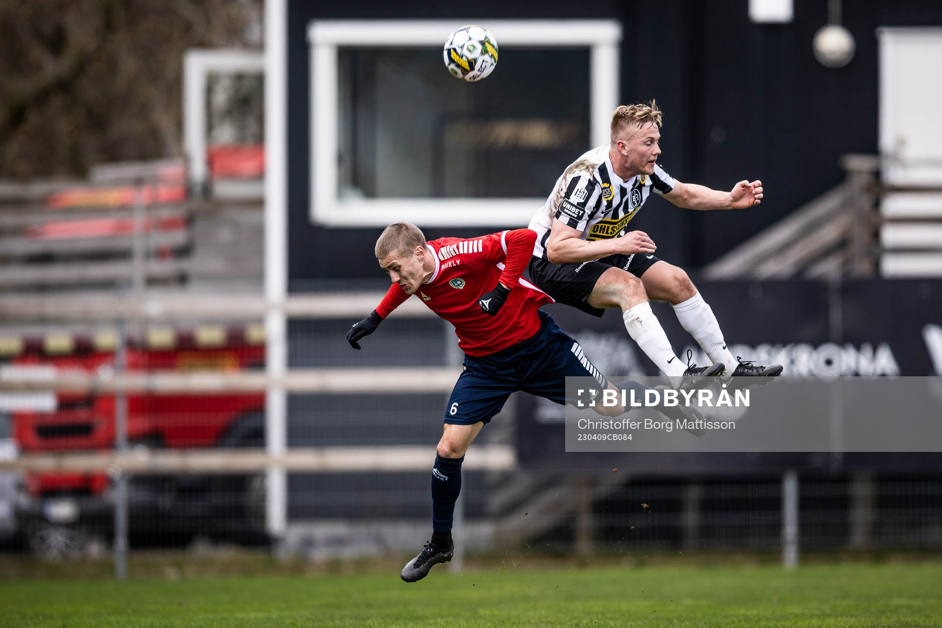 Utsiktens Erik Westermark och Landskronas Jesper Strid
