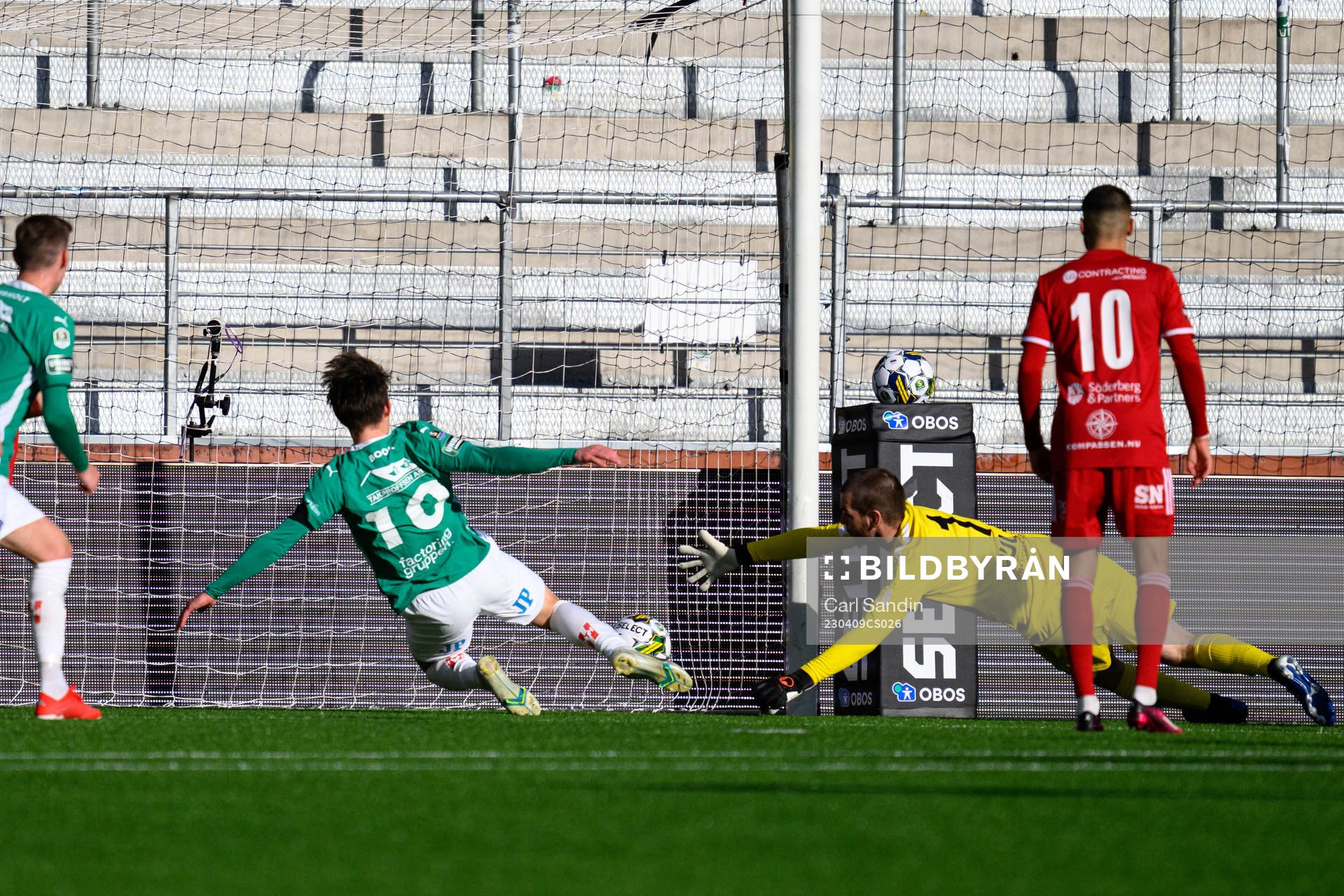 Jönköpings Södras Robin Book gör 1-2