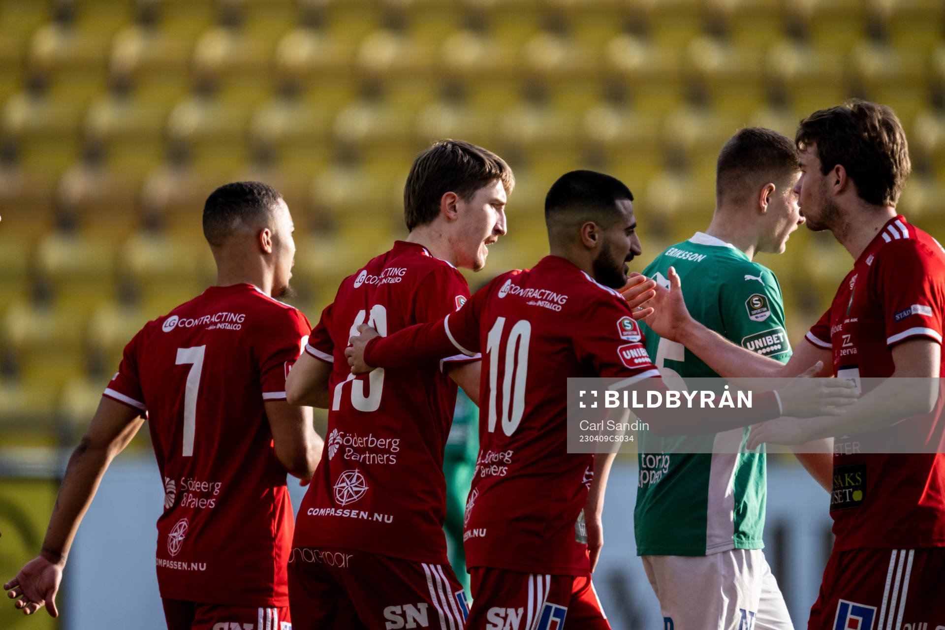 Skövde AIKs Hugo Engström jublar