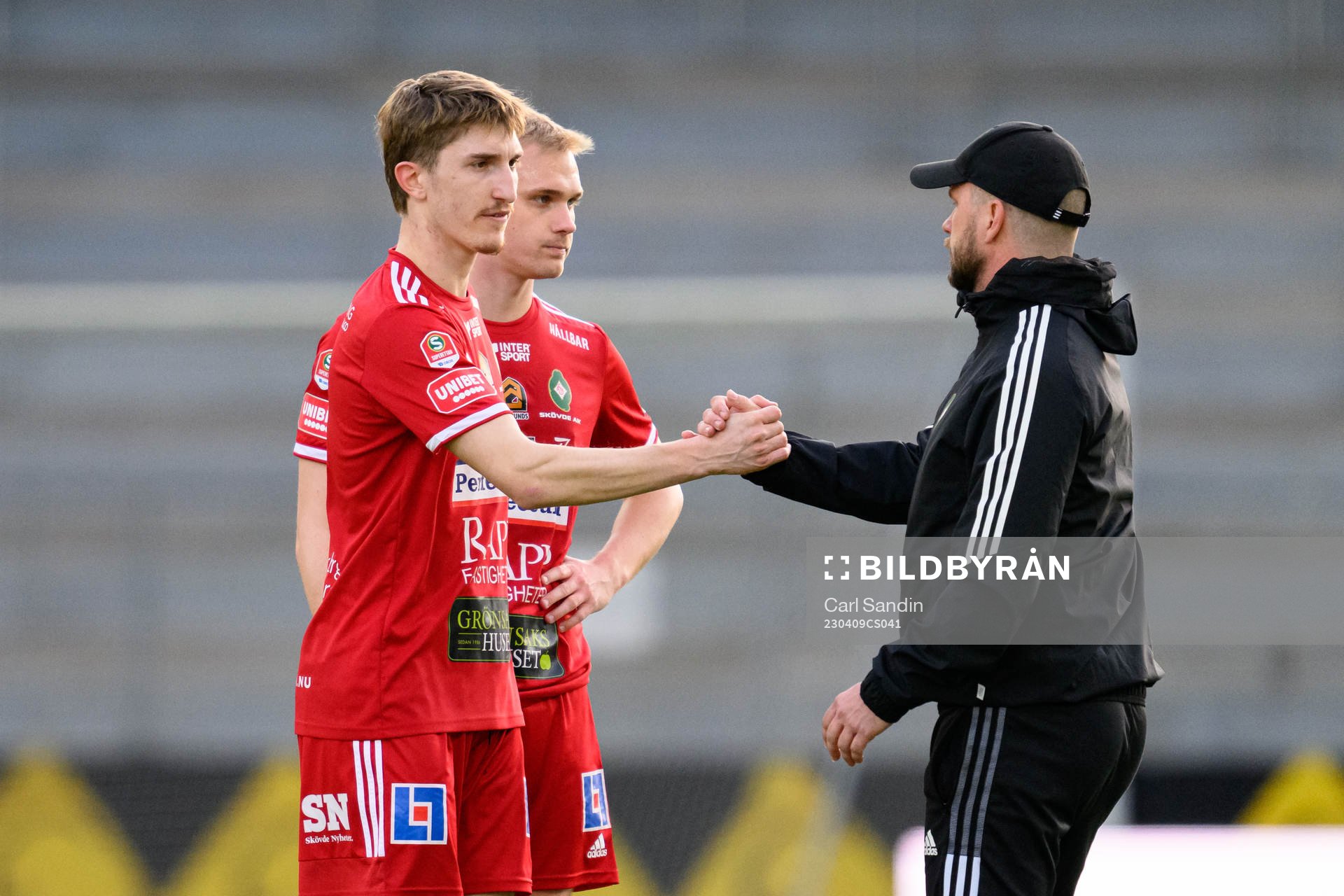 Skövde AIKs Hugo Engström och tränare Tobias Linderoth