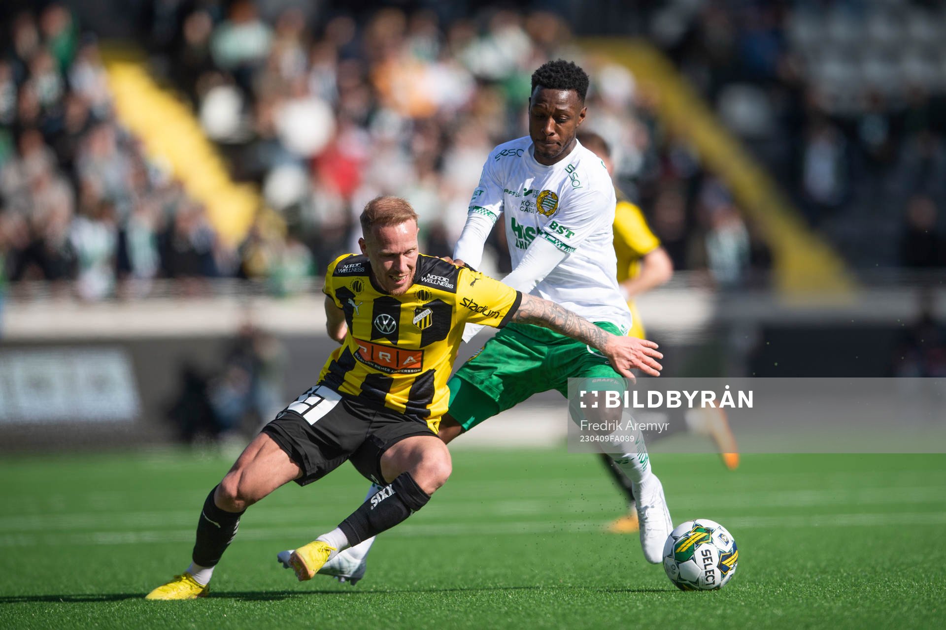 Häckens Mikkel Rygaard Jensen och Hammarbys Tesfaldet Tekie