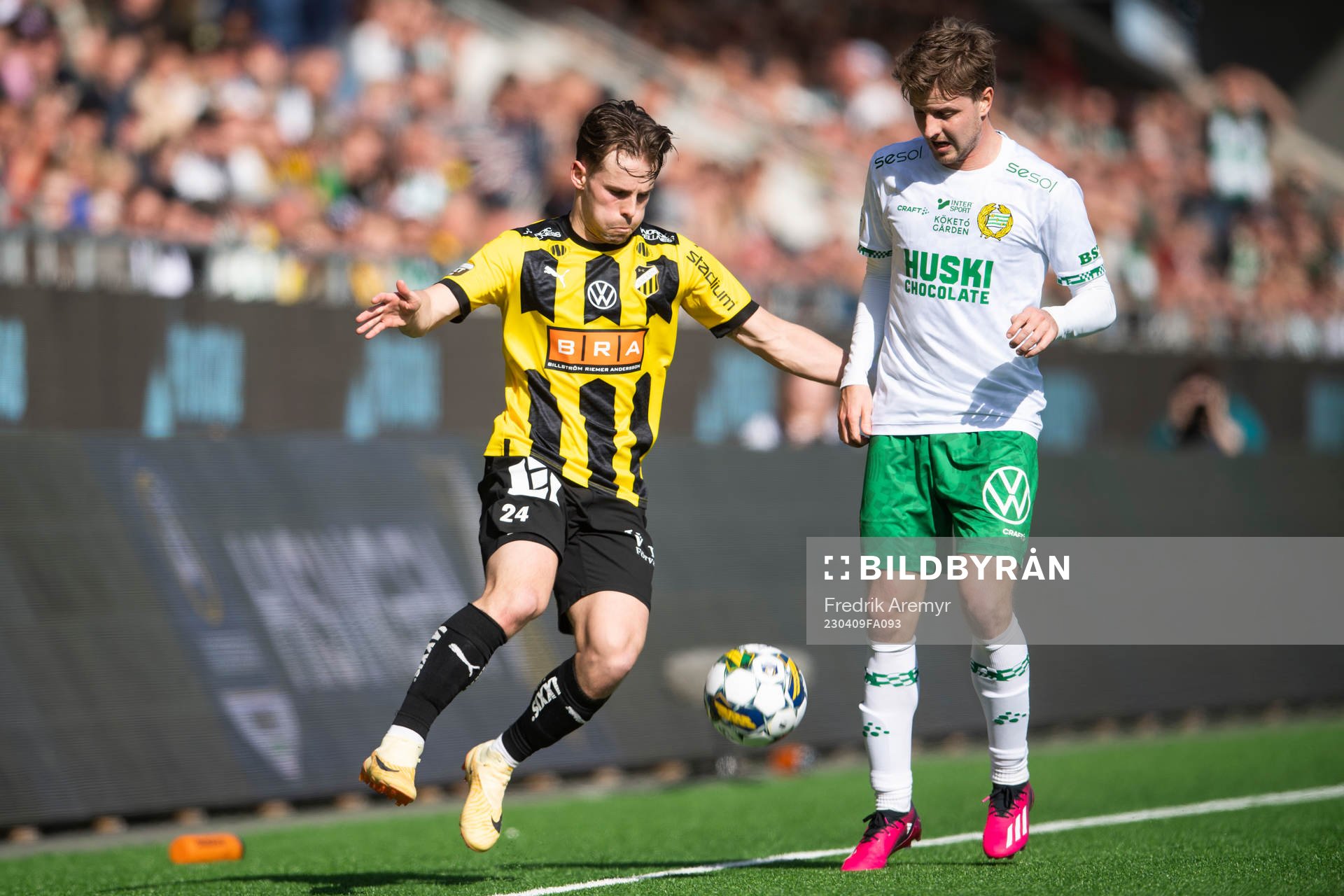 Häckens Lars Olden Larsen och Hammarbys Joel Nilsson