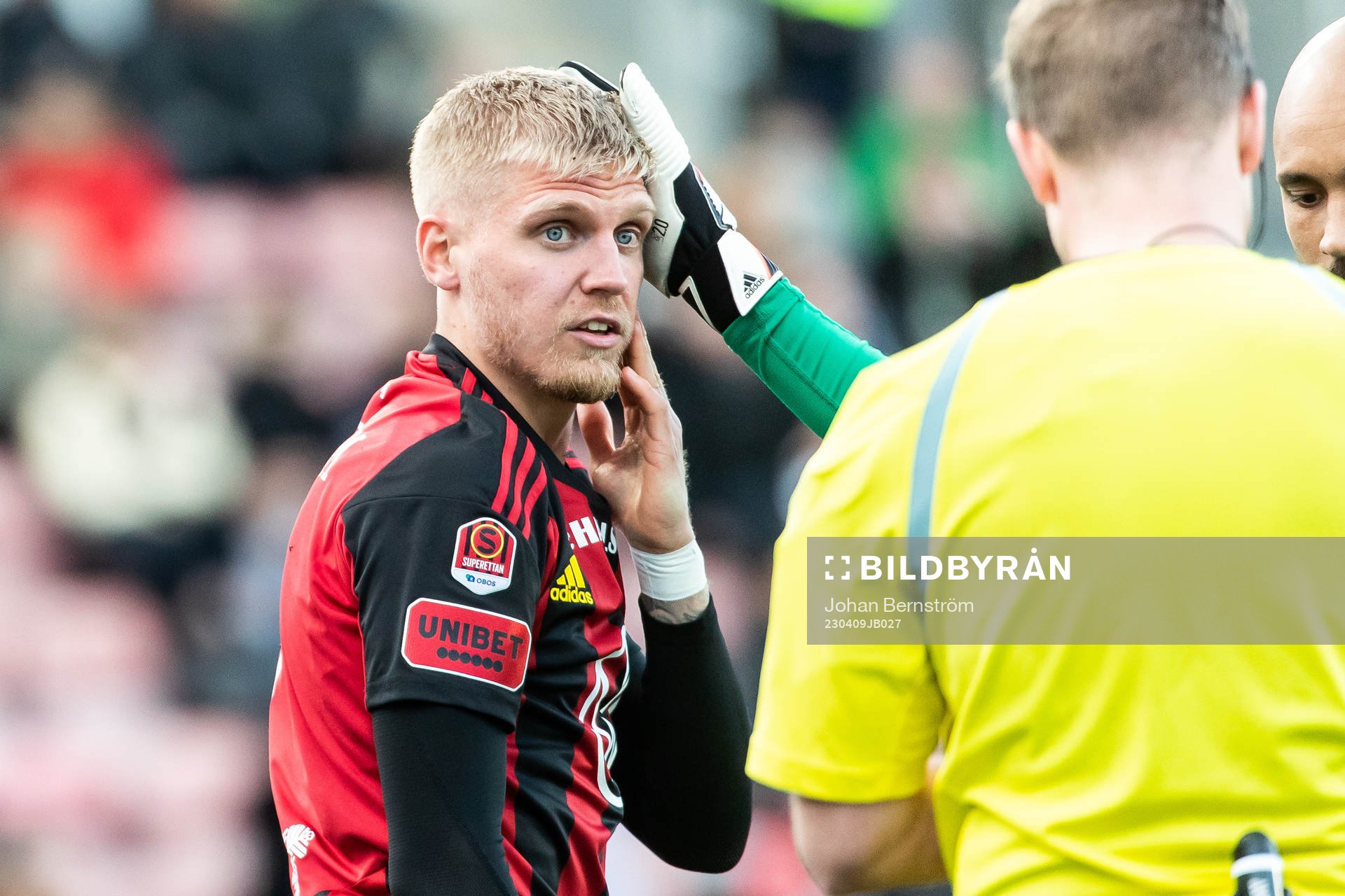 Östersunds Cesar Weilid har ont