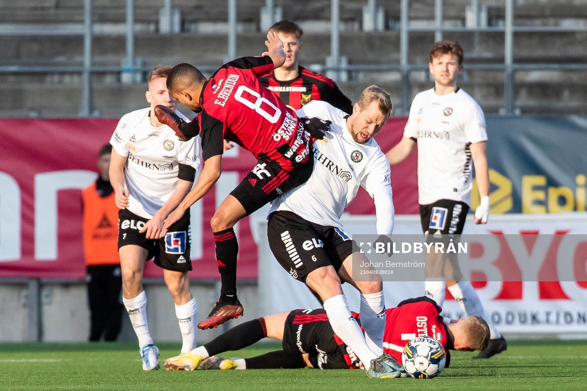 Östersunds Erick Brendon Pinheiro da Silva och Örebros