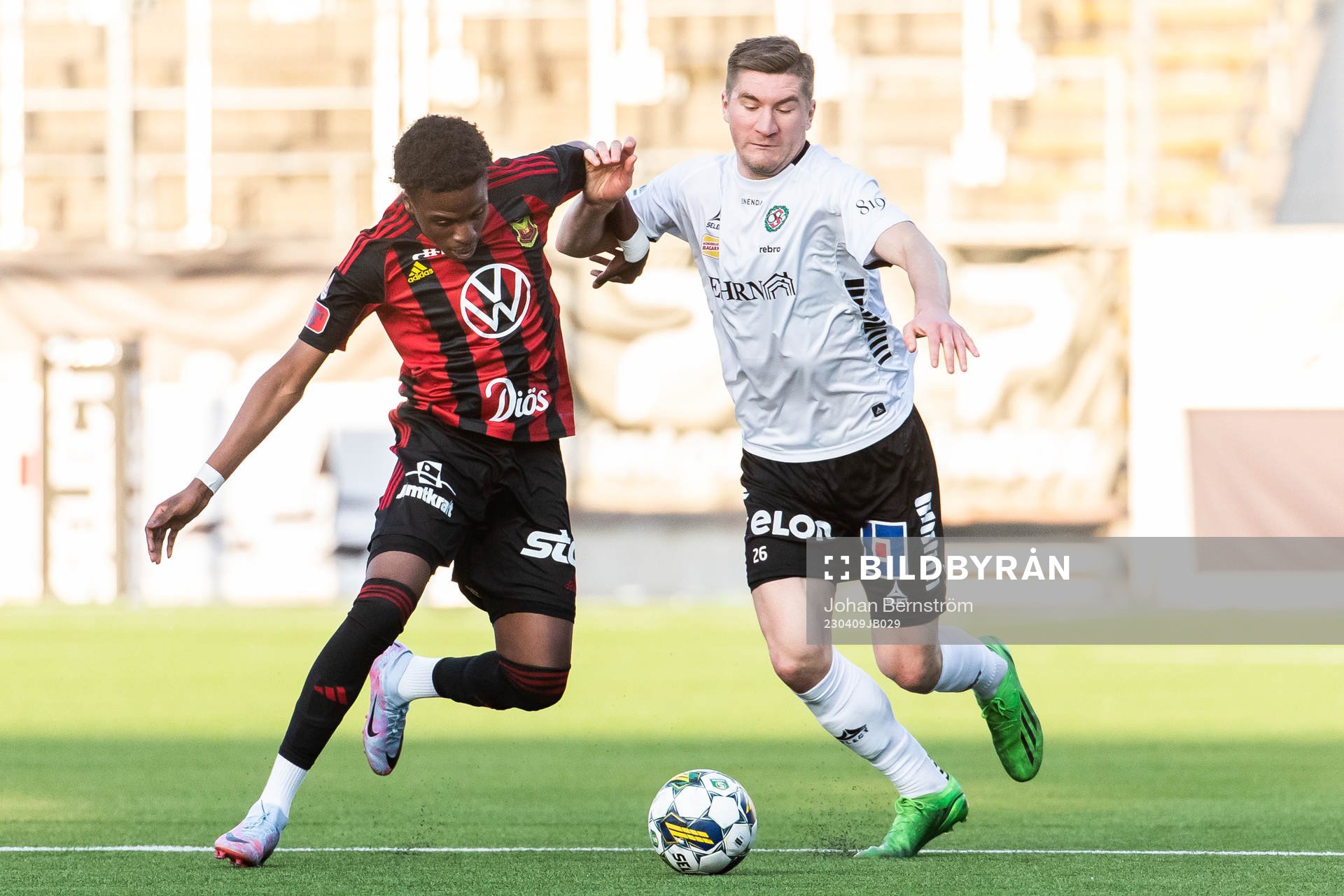 Östersunds Calvin Kabuye och Örebros Axel Andresson