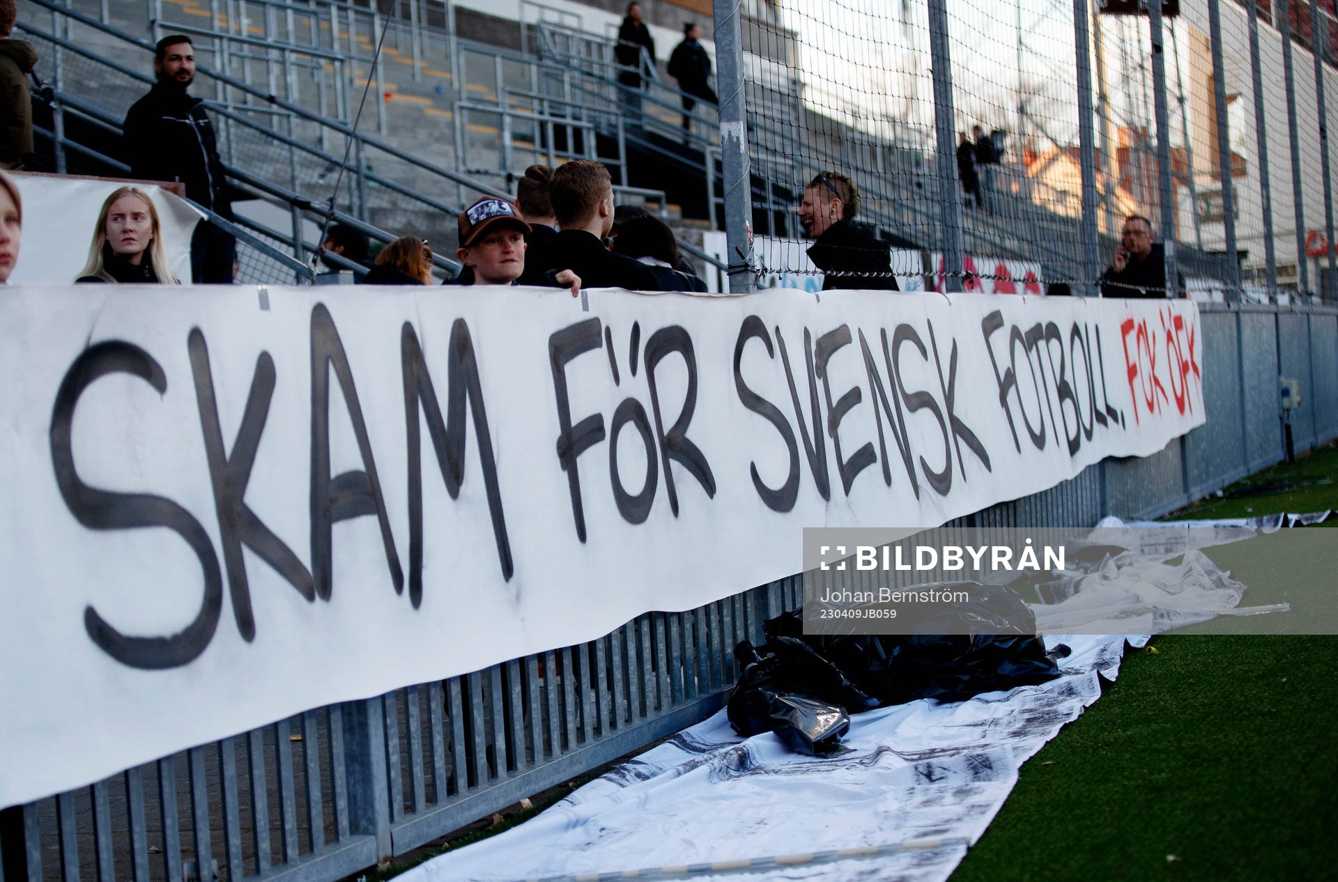 Örebro banderoll riktad mot Östersund
