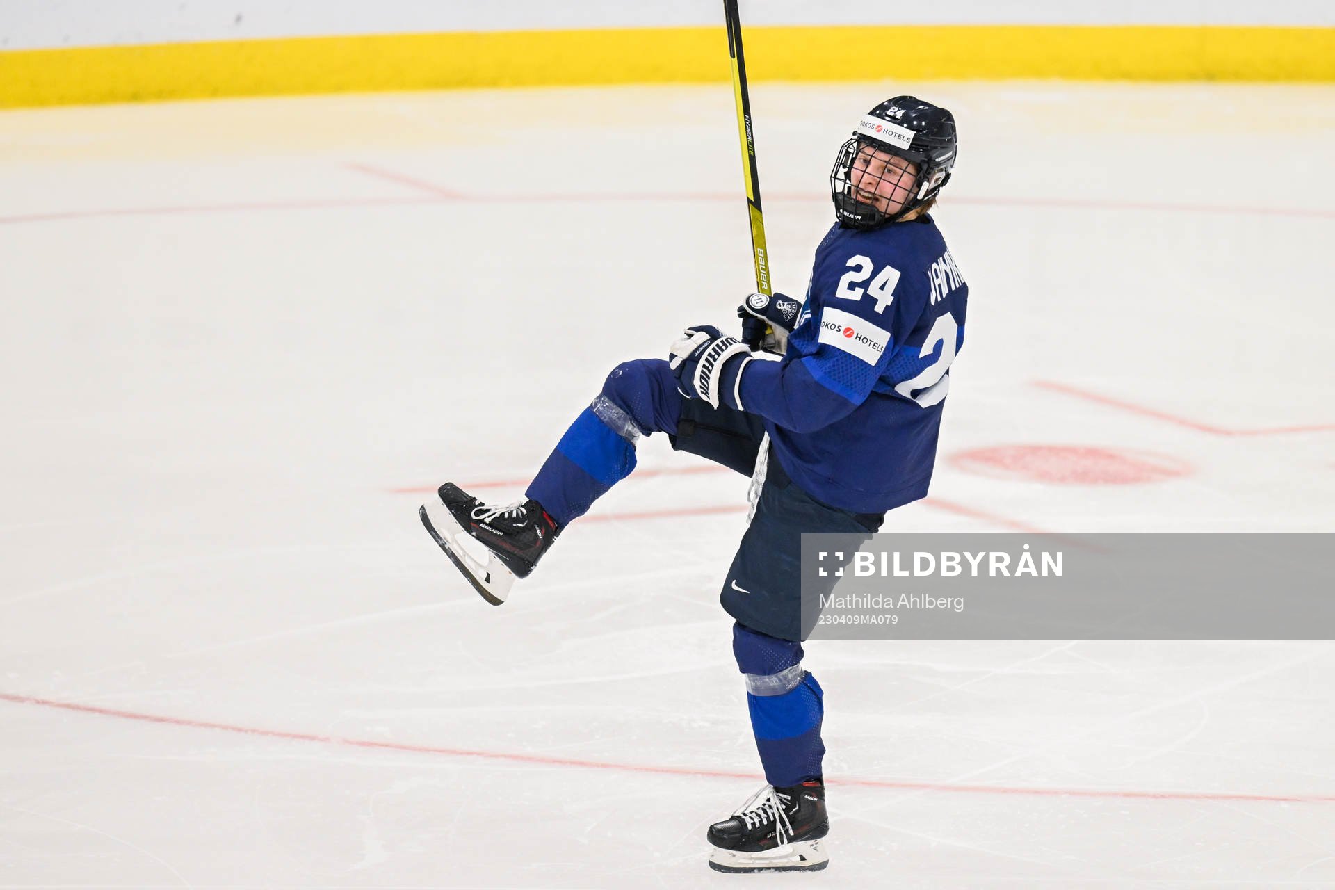 Viivi Vainikka of Finland celebrates